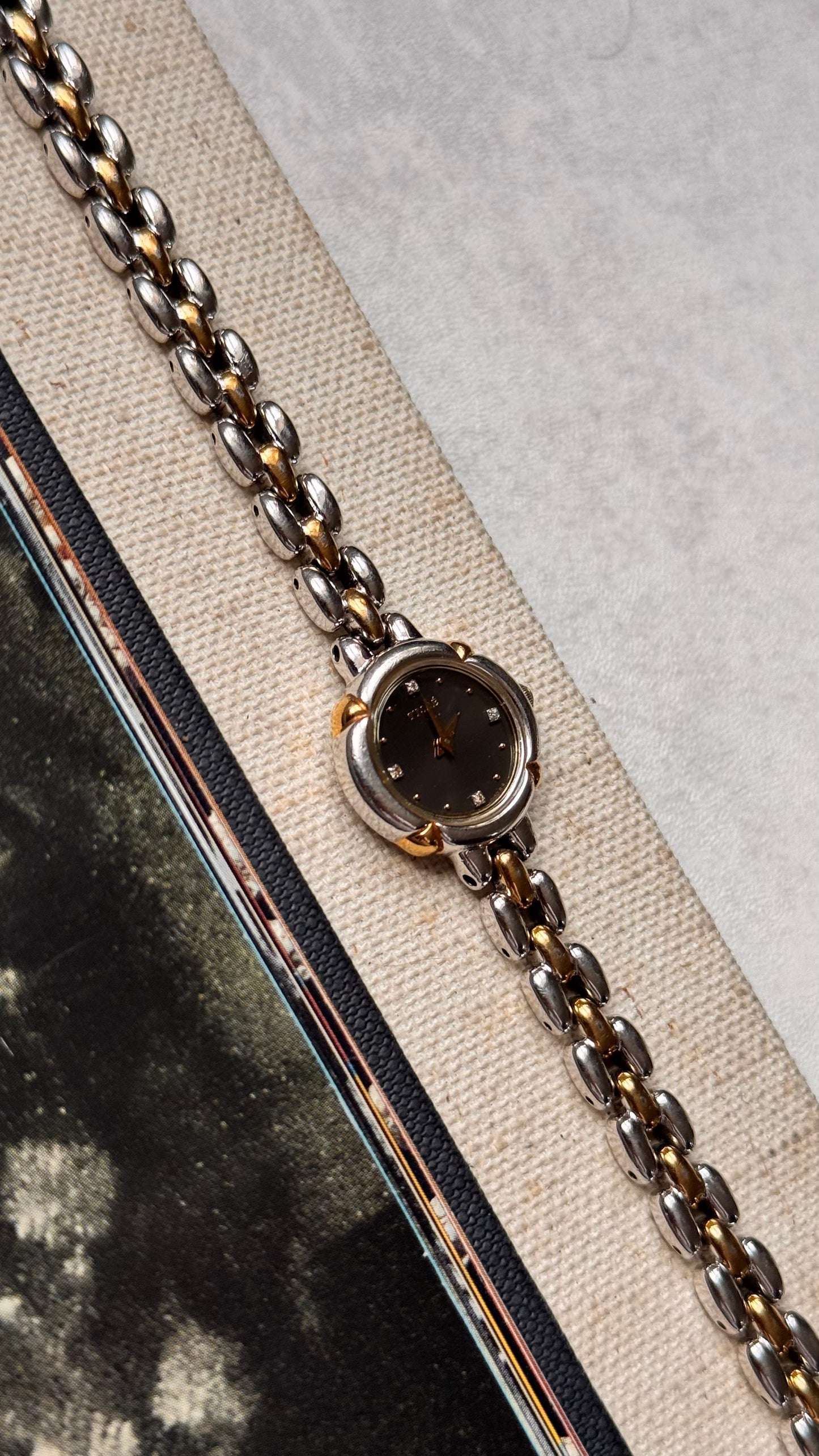 Seiko Tissé vintage watch - natural diamonds