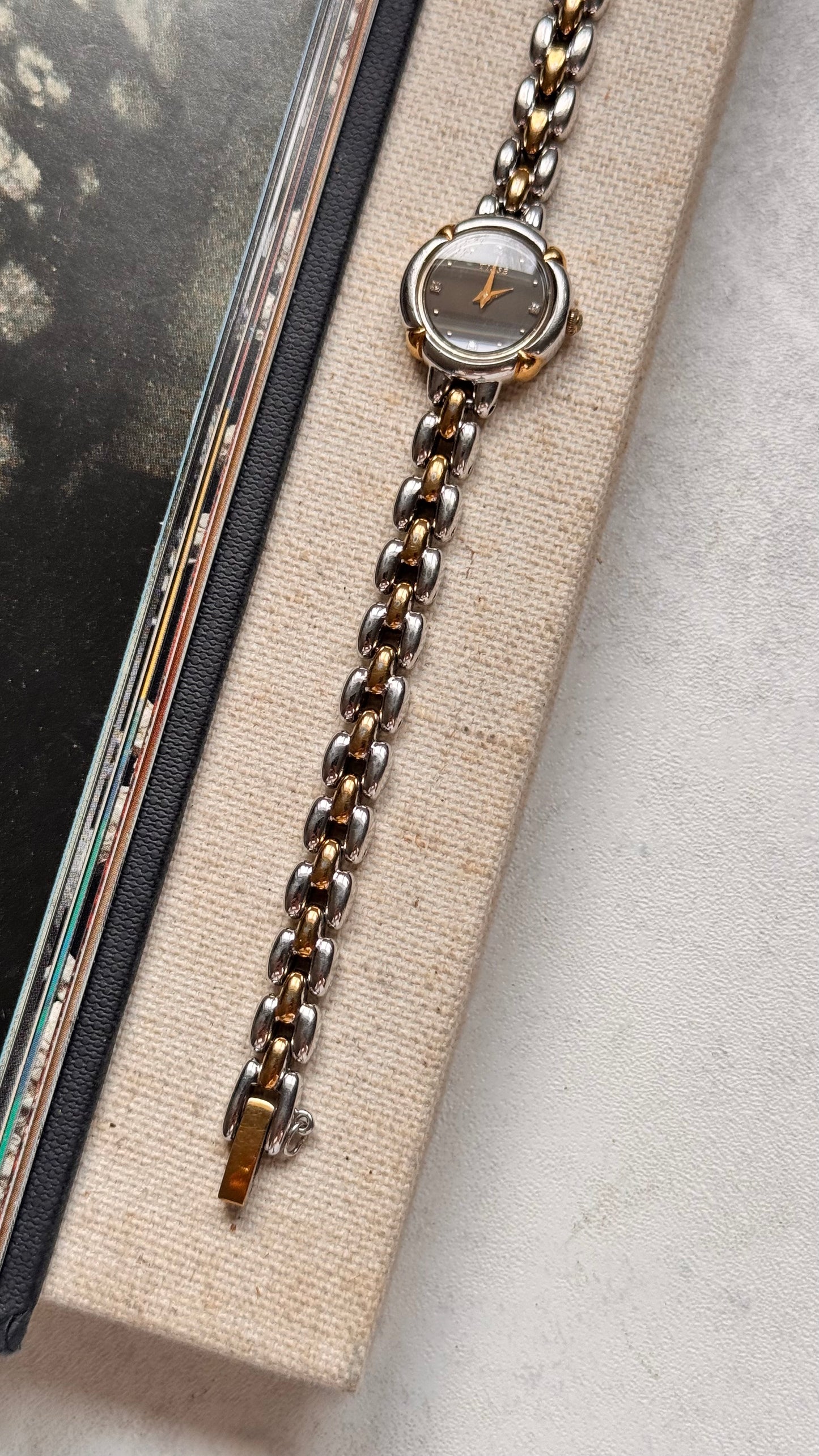 Seiko Tissé vintage watch - natural diamonds