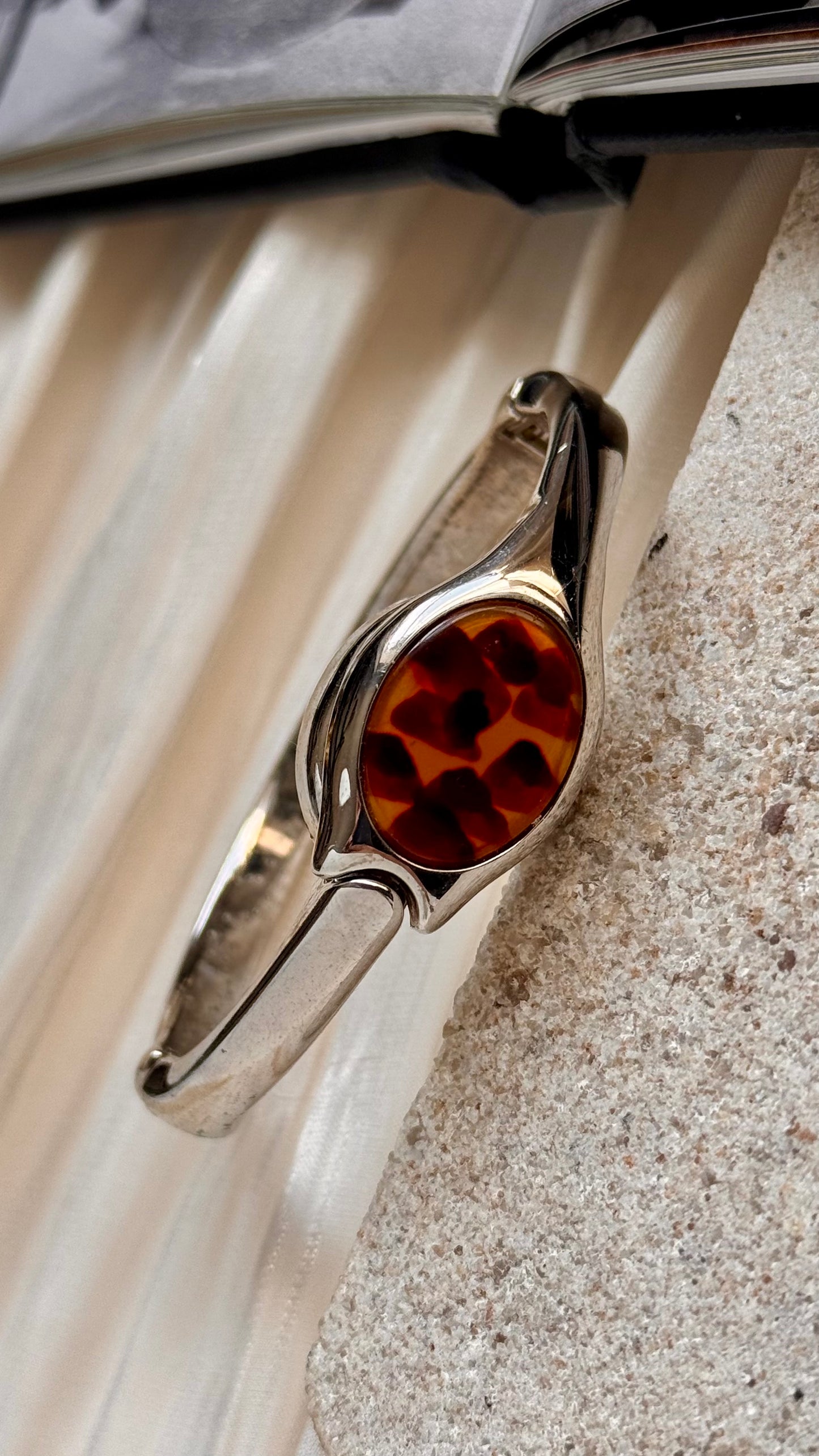 Heel Peekaboo vintage watch