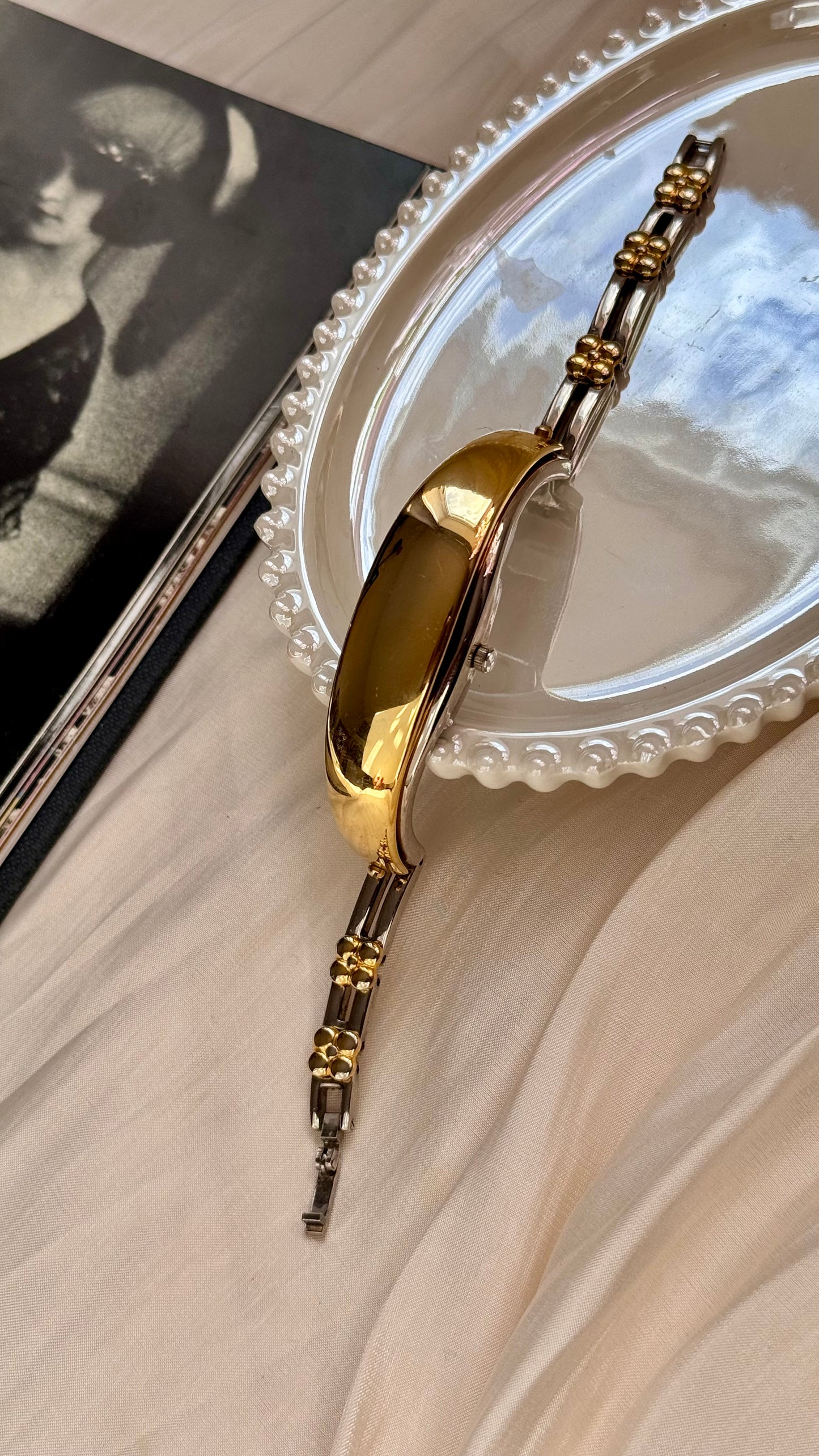Valentino Peekaboo vintage watch