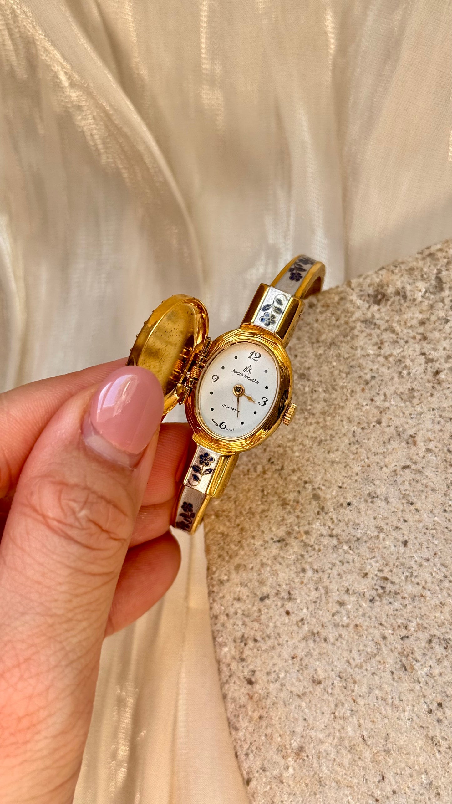 André Mouche Peekaboo vintage watch