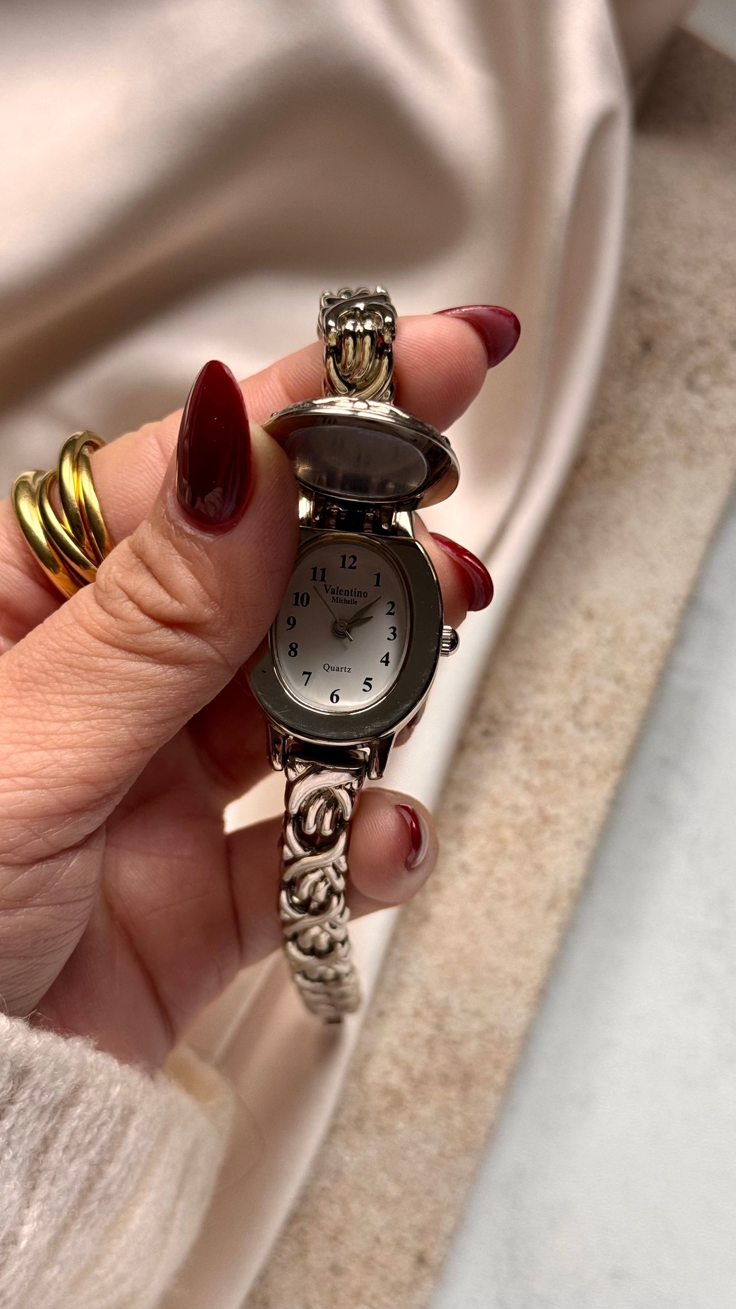 Valentino Michelle Cameo Peekaboo vintage ladies watch