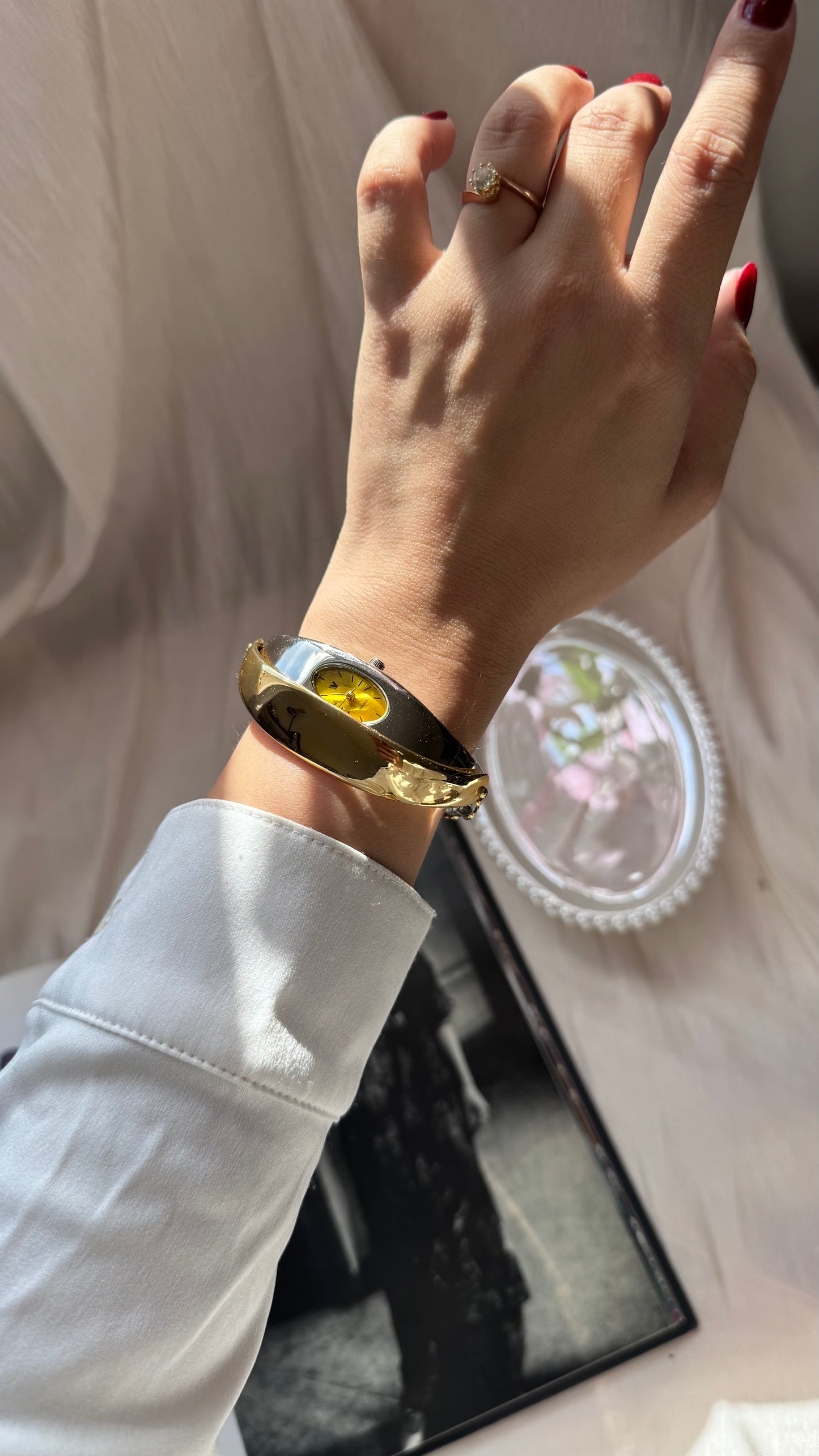 Valentino Peekaboo vintage watch