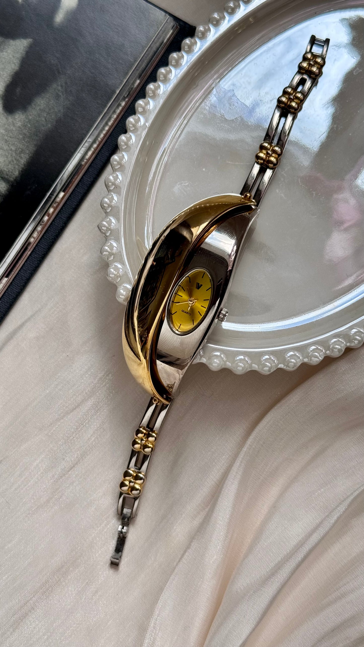 Valentino Peekaboo vintage watch