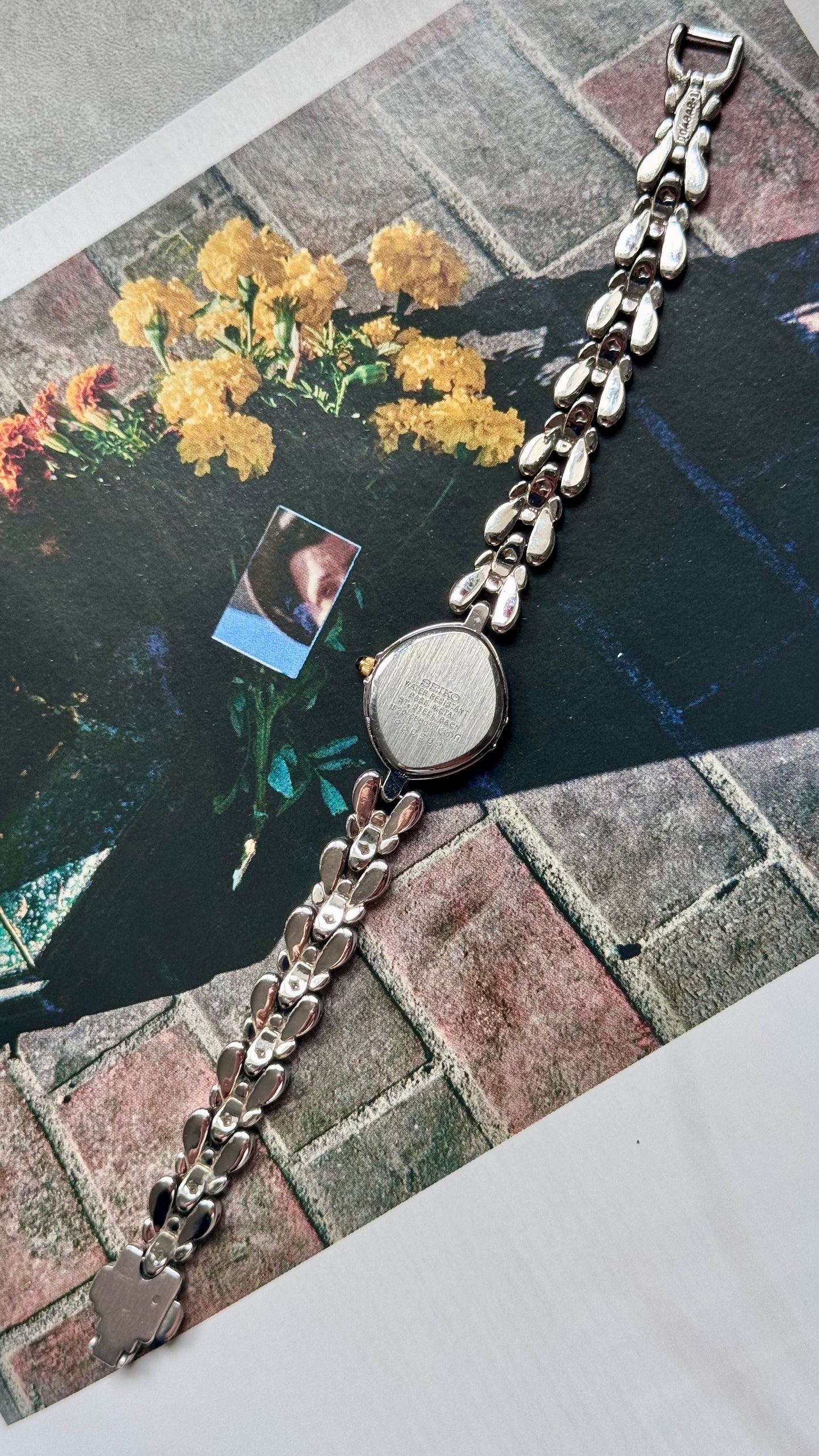 Seiko Exceline 1999 vintage watch - Mother of pearl dial with diamonds