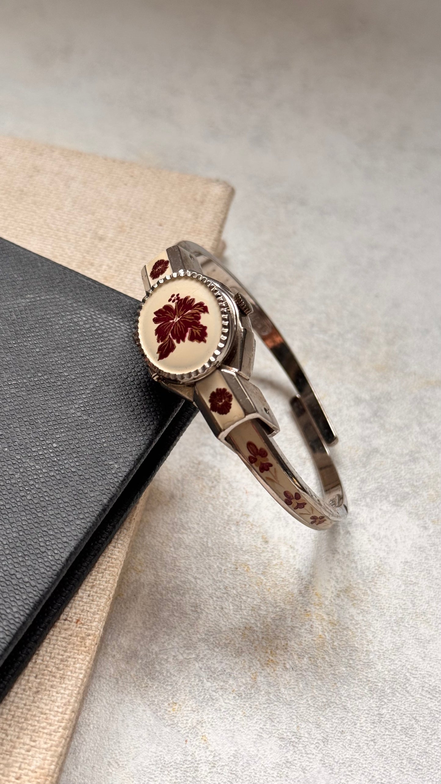 André Mouche Peekaboo vintage watch - with original box