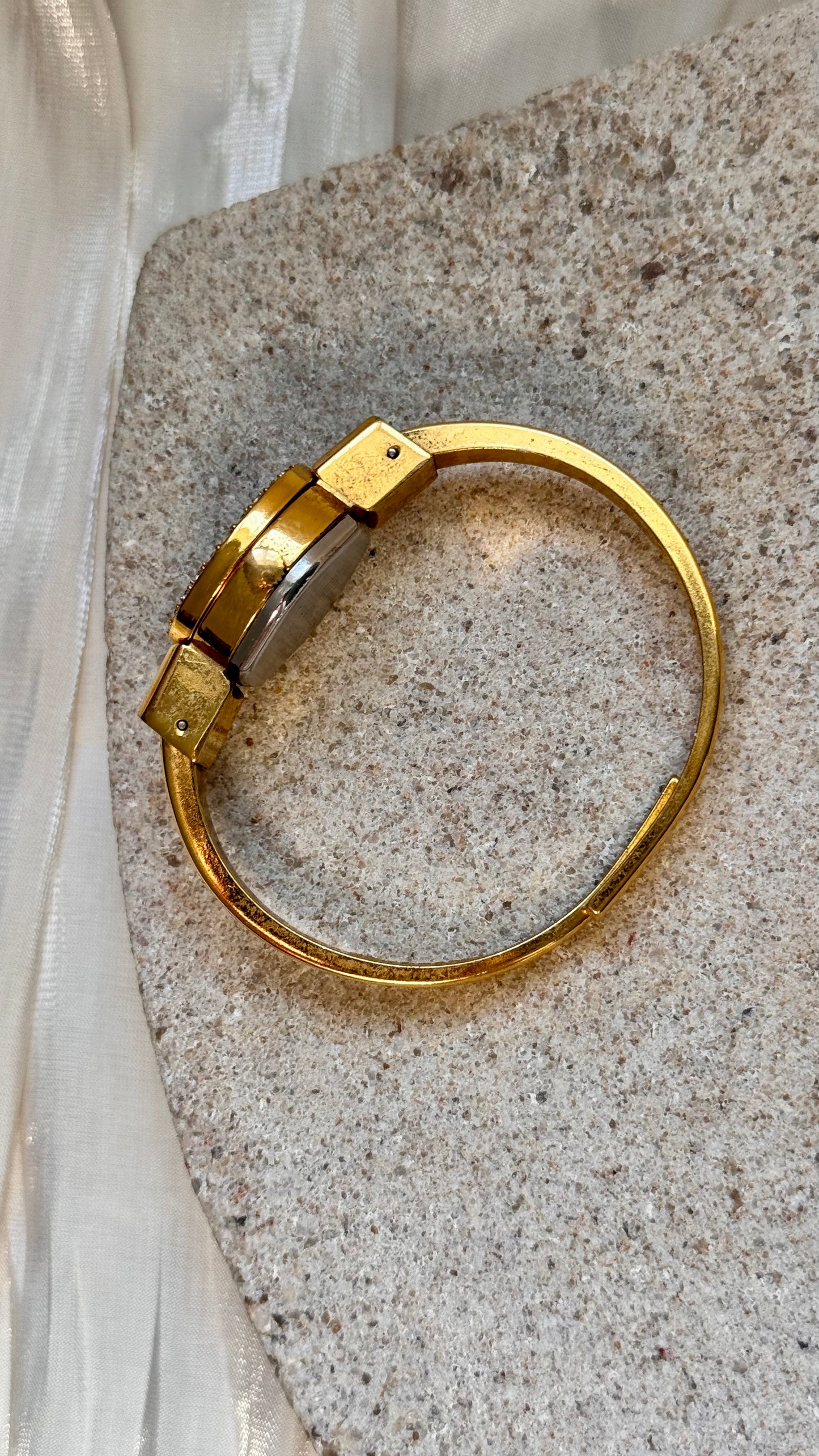 André Mouche Peekaboo vintage watch