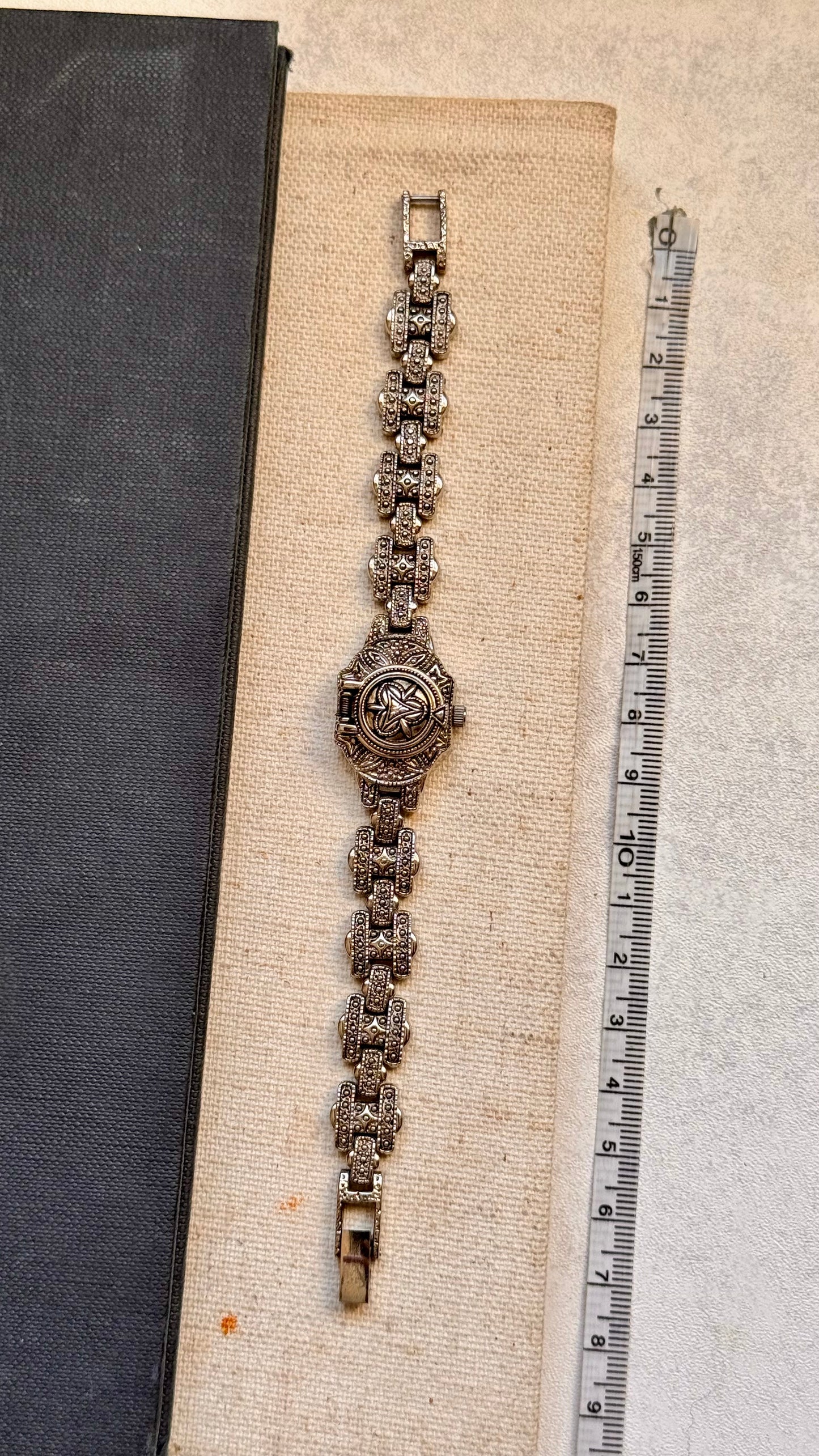 Jhonny Blues Peekaboo vintage watch