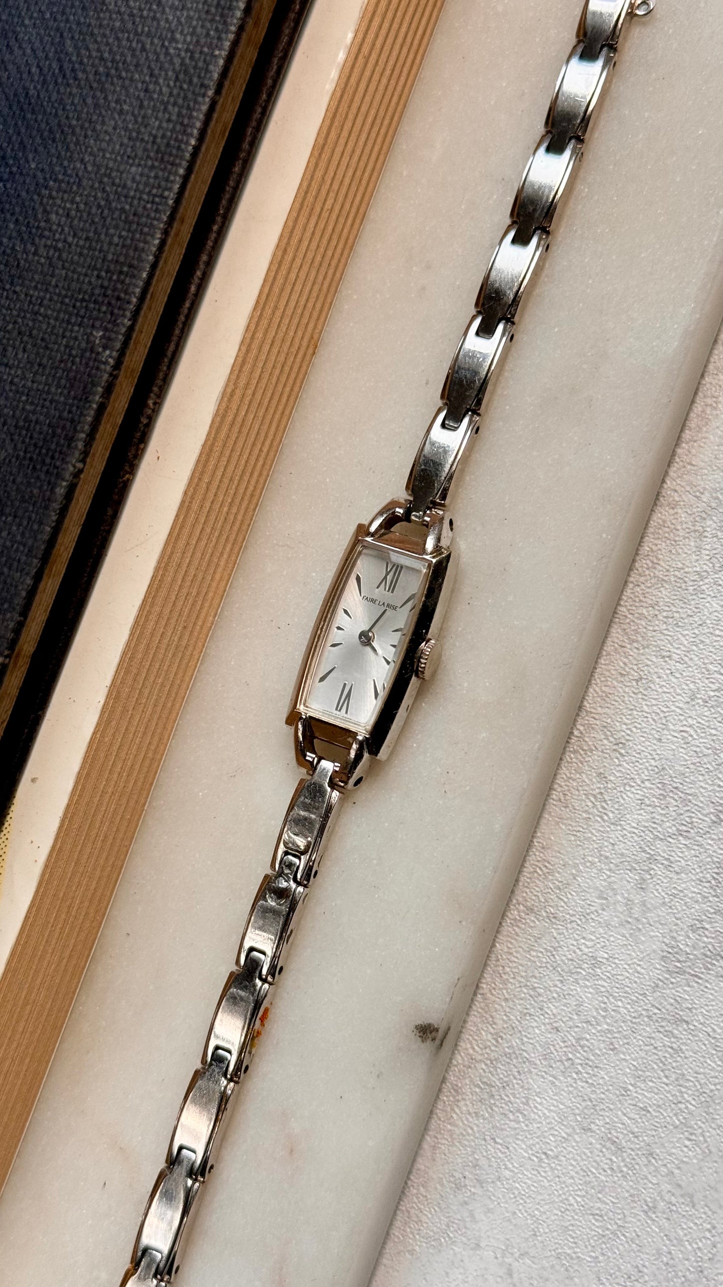 Faire La Bise vintage watch - sterling silver