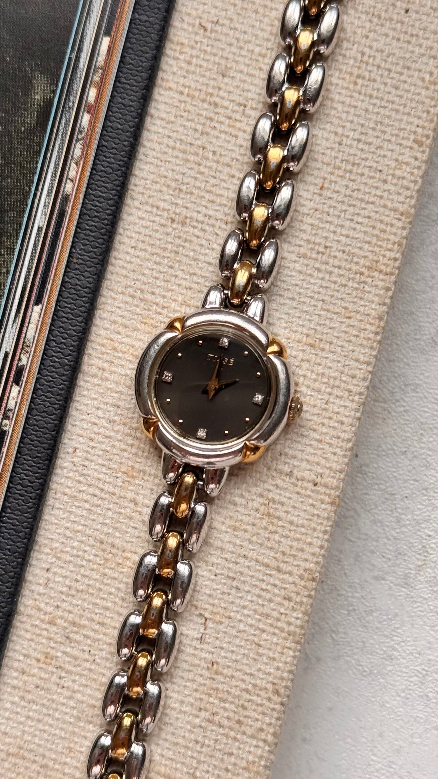 Seiko Tissé vintage watch - natural diamonds