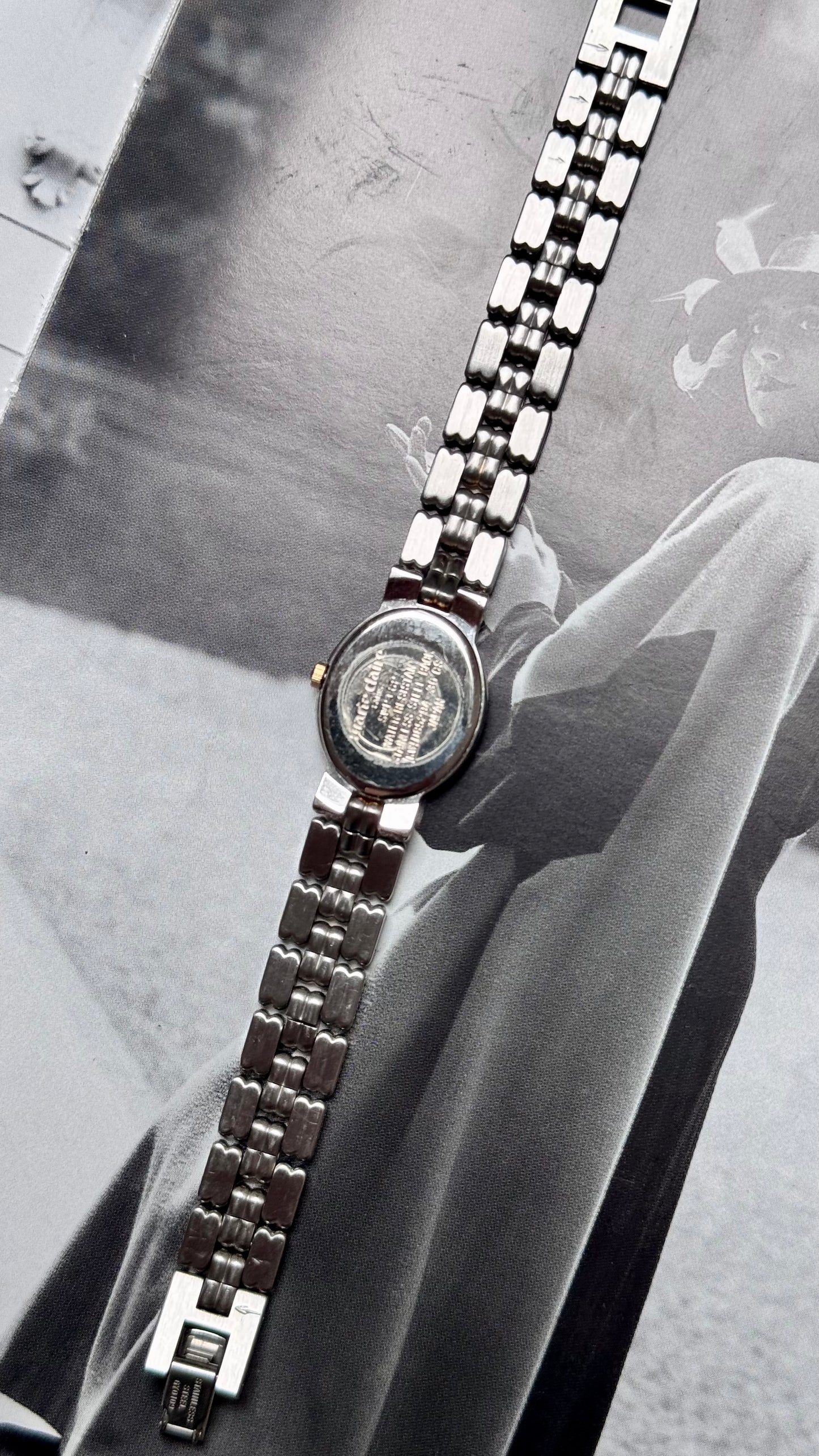 Classic Oval Marie Claire Paris vintage watch - Near Mint