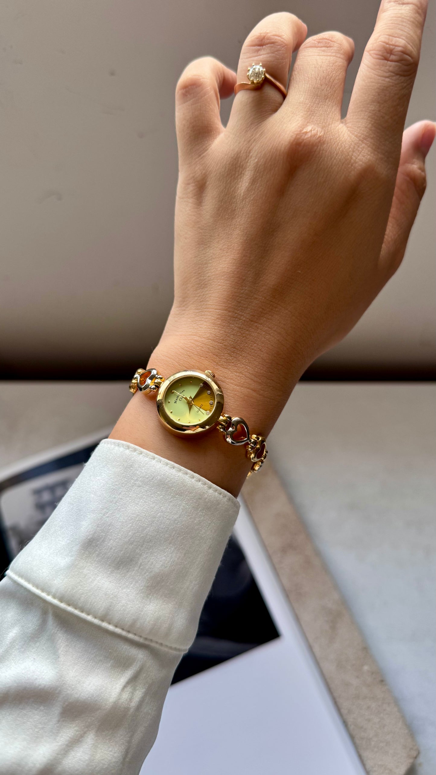 Manhattan Club vintage watch
