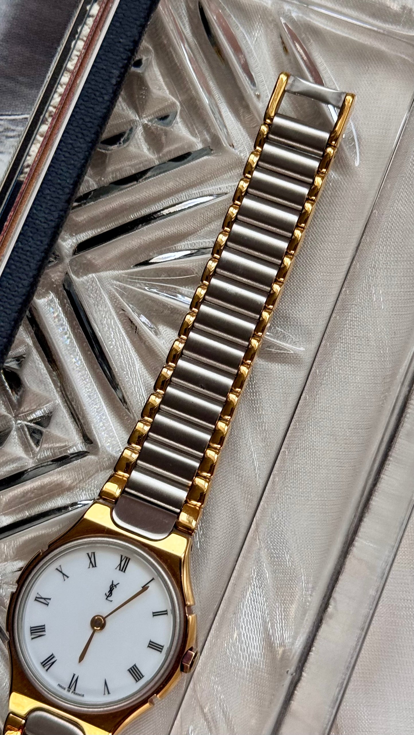 Yves Saint Laurent vintage watch (YSL)