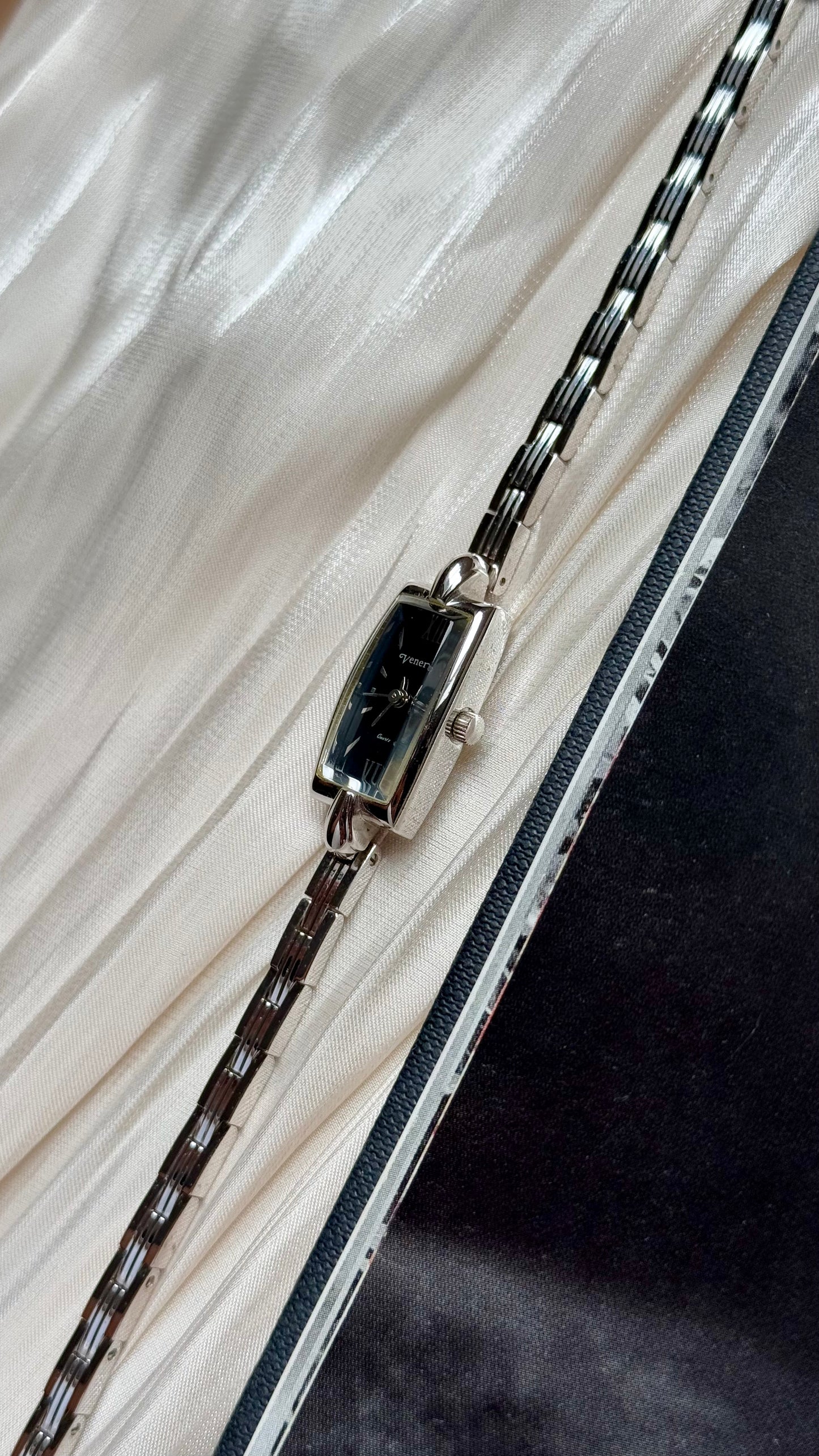 Venerer Paris vintage watch