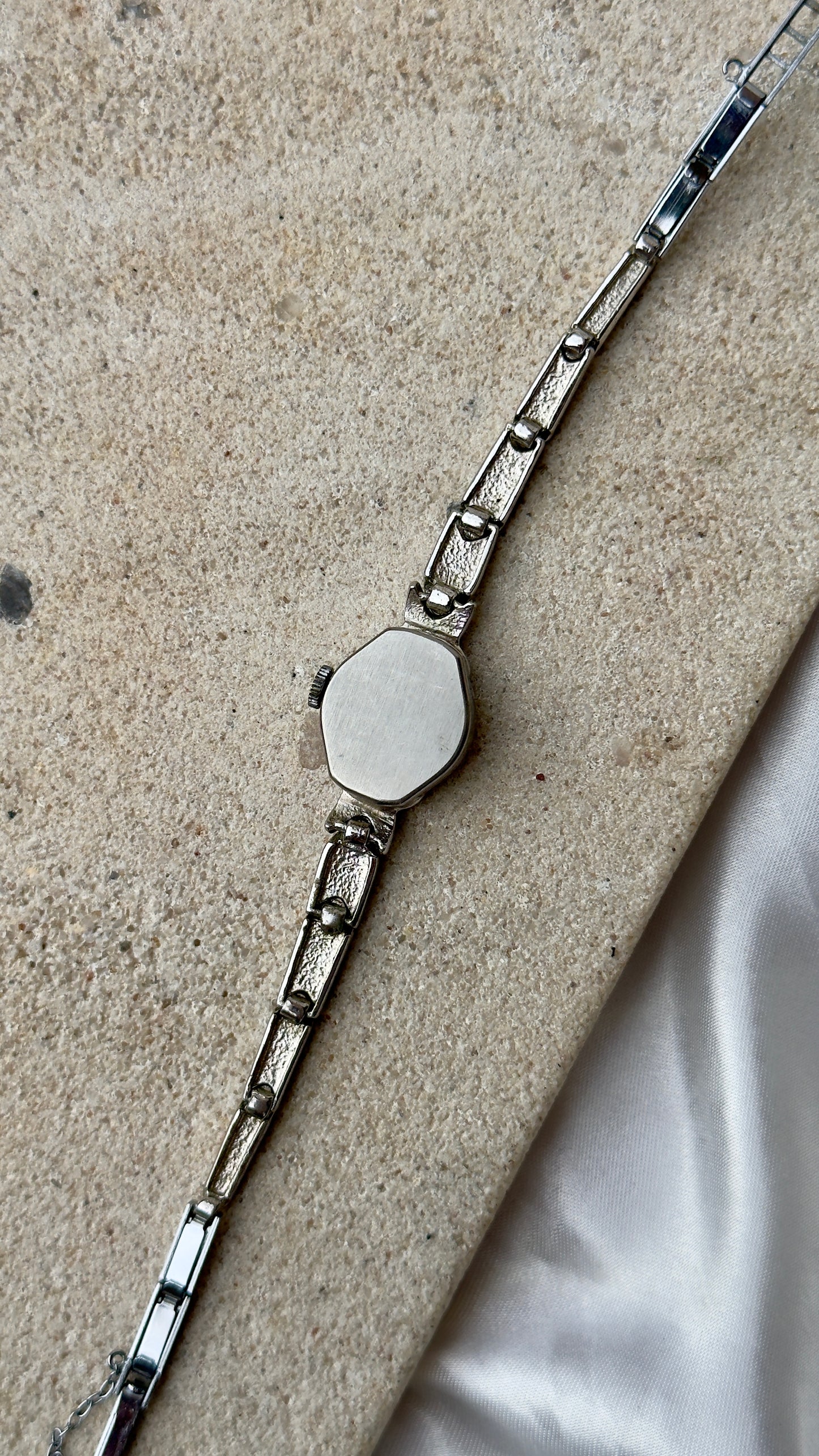 Genevex Incabloc Vintage Watch 1970s - Manual Wind