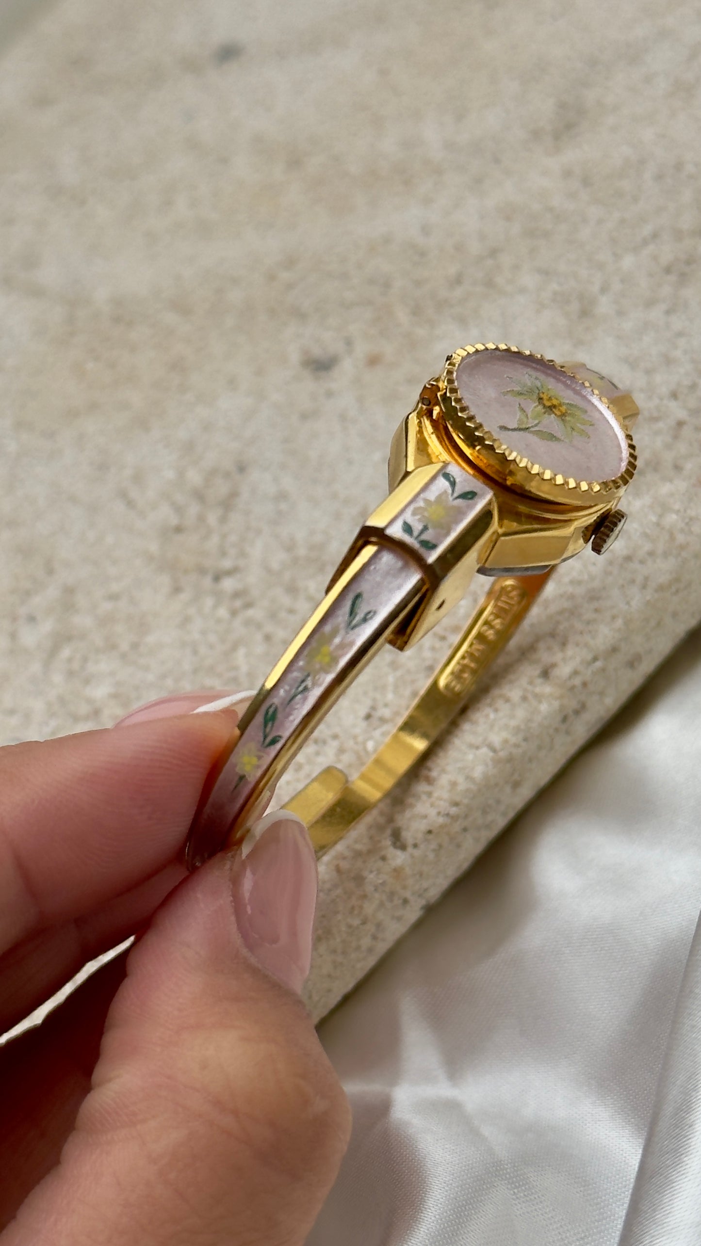 Hanowa Peekaboo vintage watch