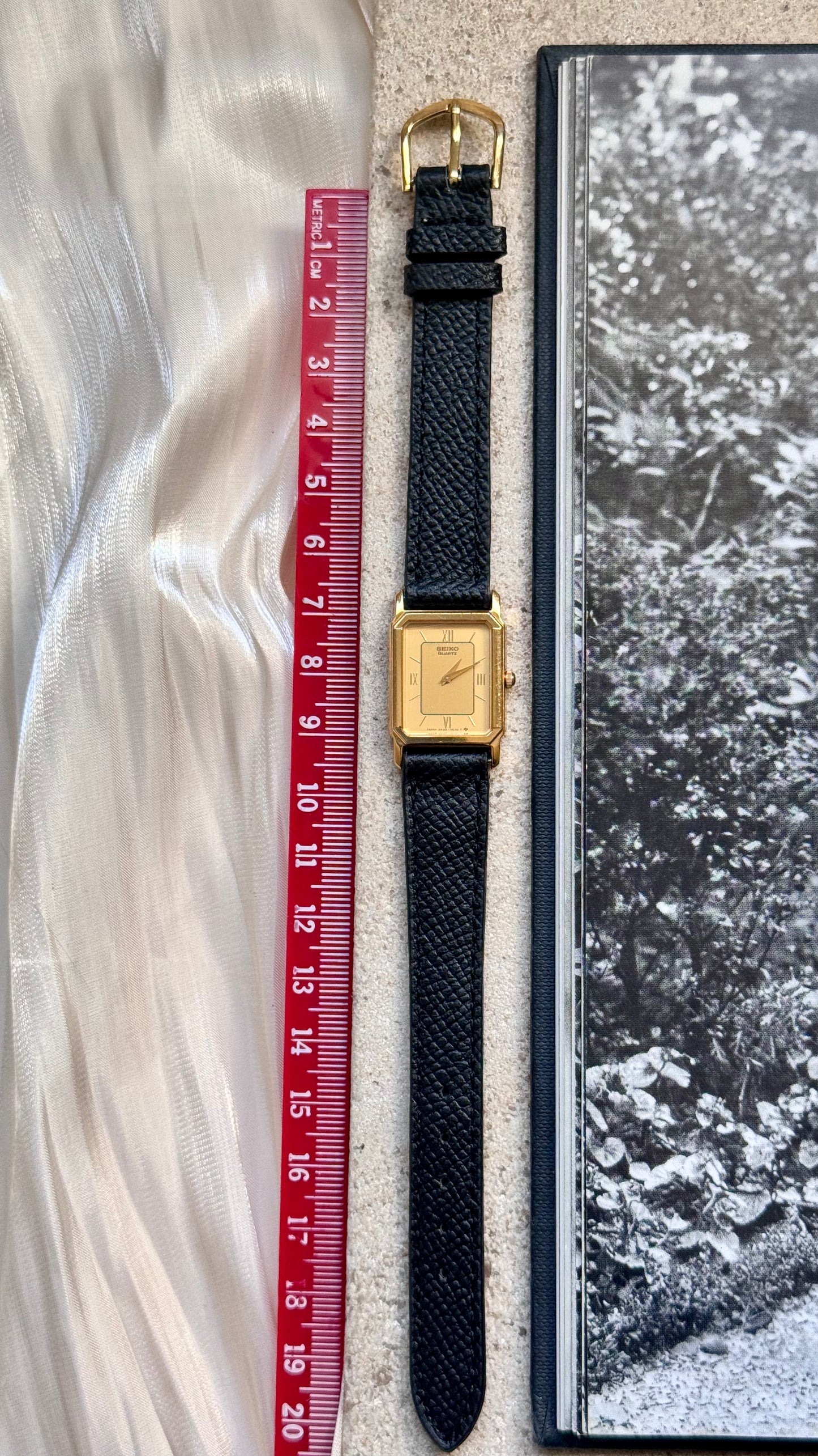 Seiko ladies' vintage tank watch 1995