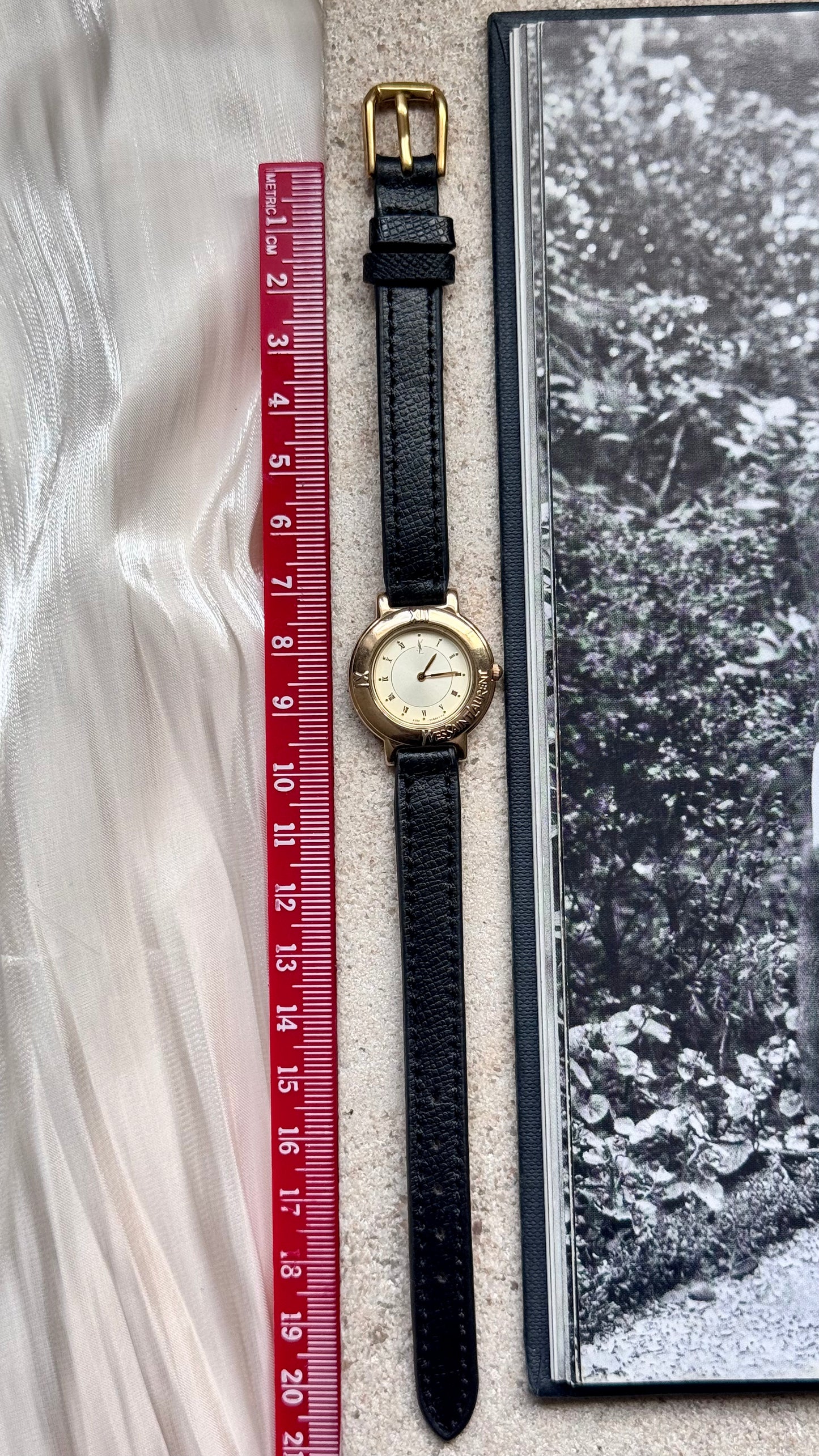 Yves Saint Laurent vintage watch (YSL)