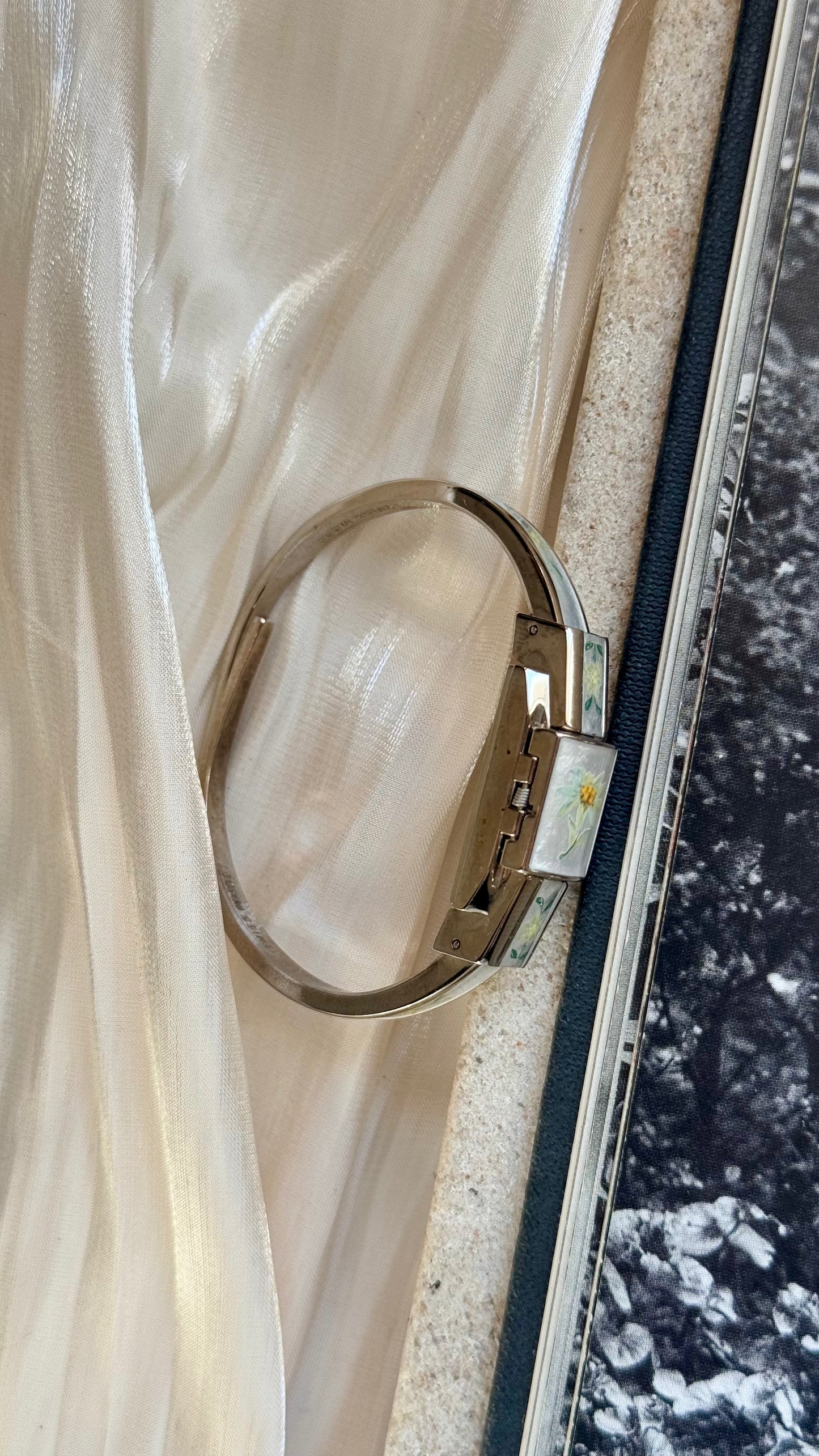 André Mouche Peekaboo vintage watch