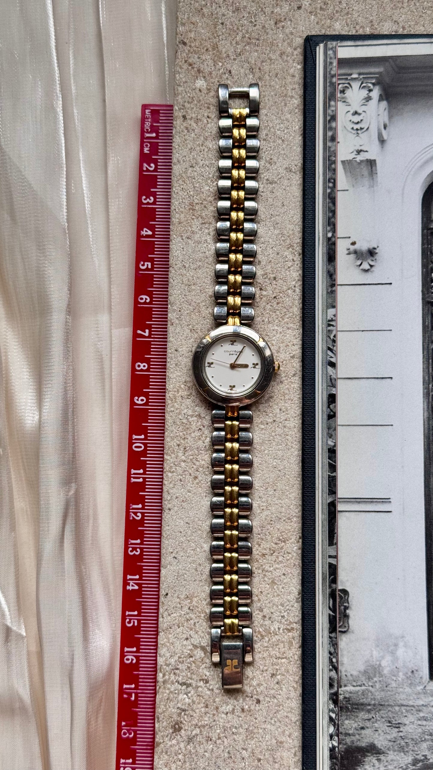 Courrèges vintage watch