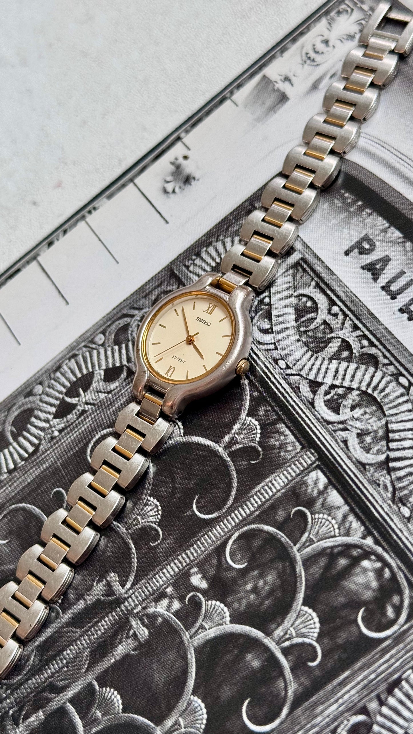 Seiko Lucent vintage watch 1993