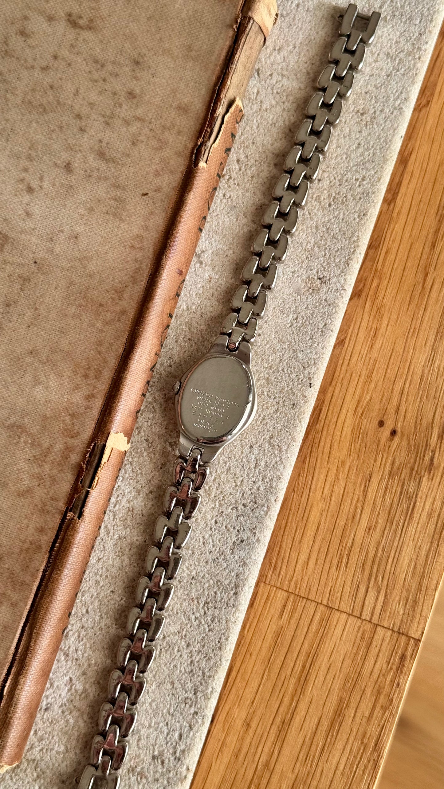 Citizen Cletia 1990s Vintage watch - Oval dial, near mint