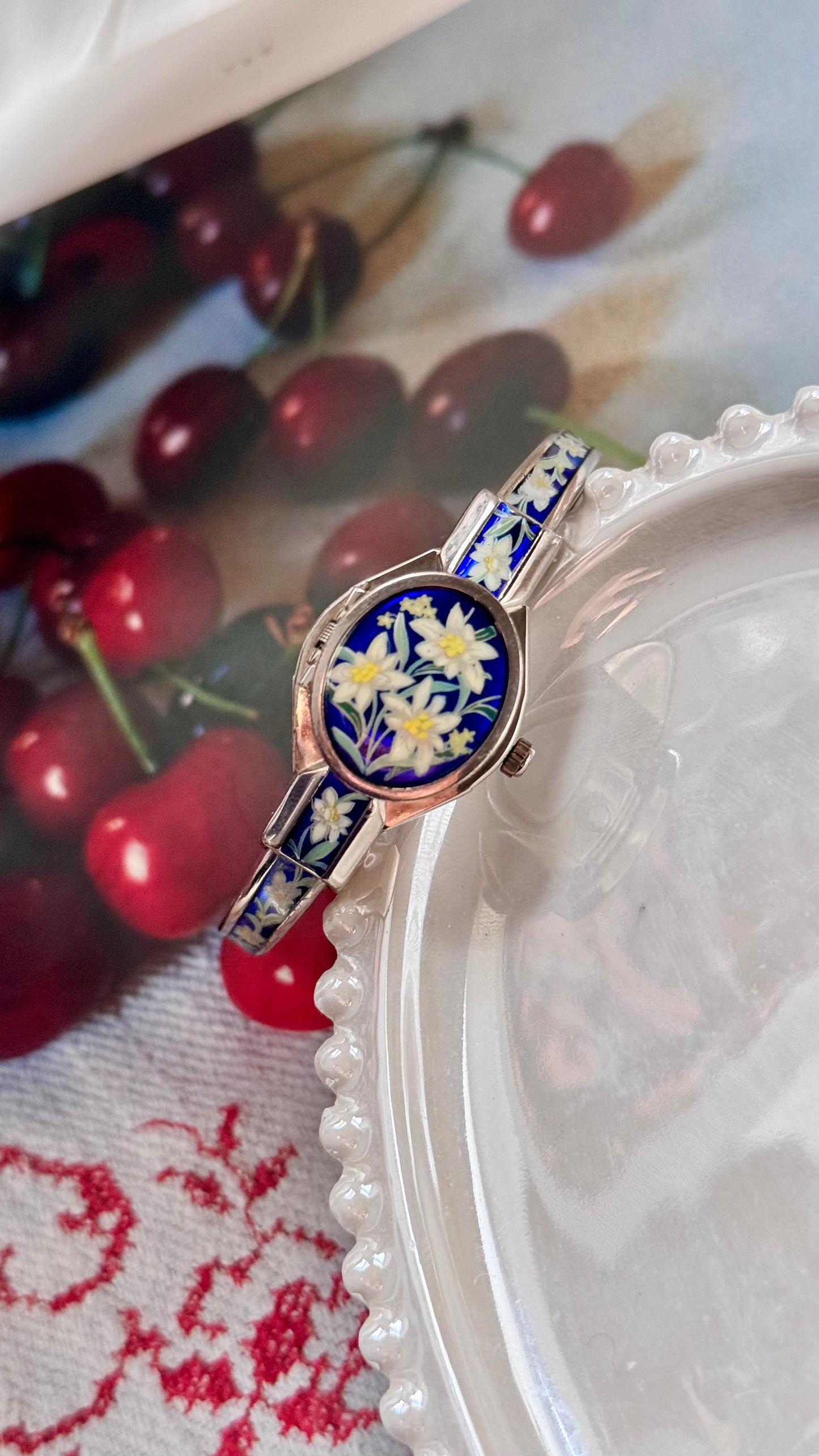 Vintage André Mouche Peekaboo Watch