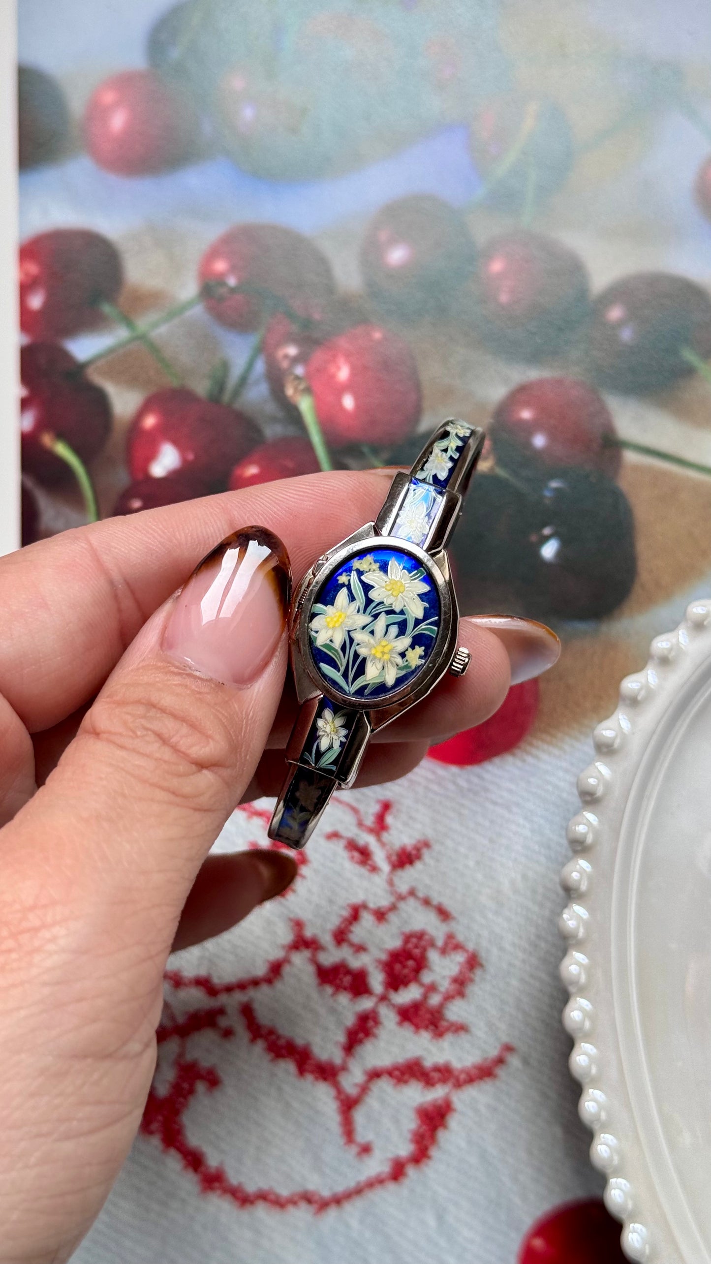 Vintage André Mouche Peekaboo Watch