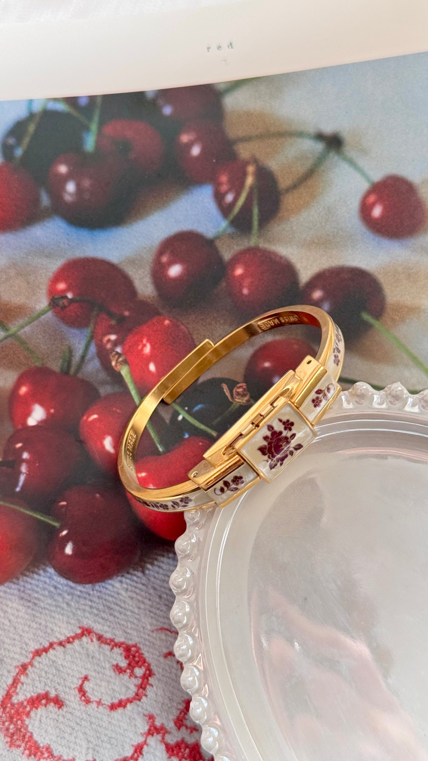 André Mouche Peekaboo vintage watch