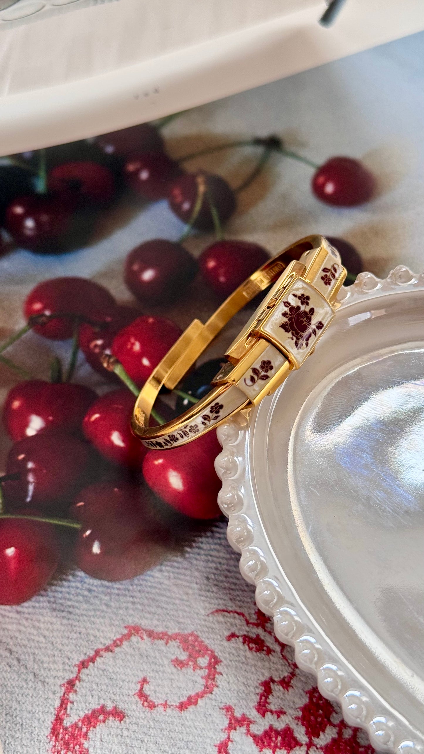 André Mouche Peekaboo vintage watch