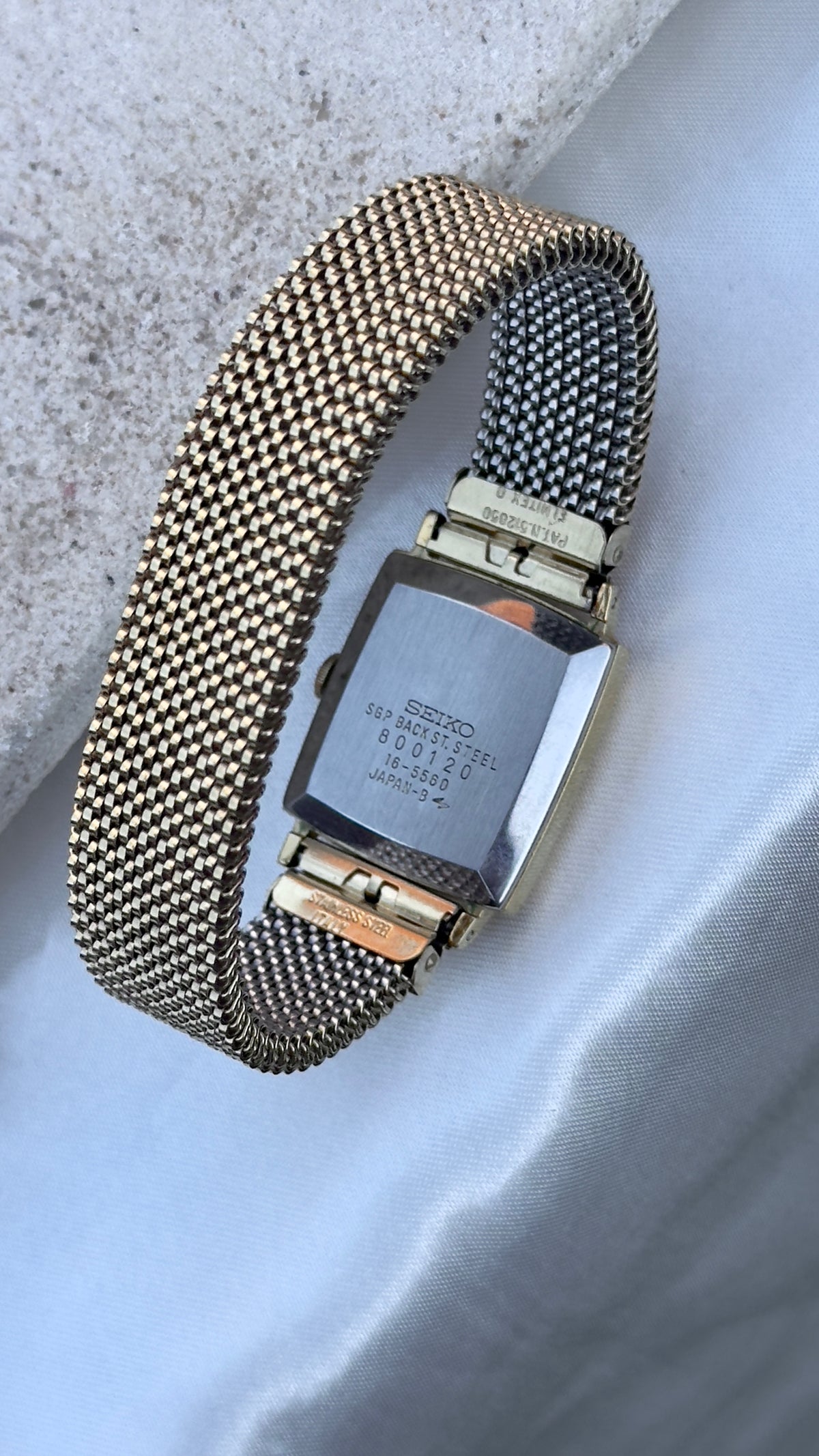 Seiko Vintage Tank Watch 1978 - stretch band