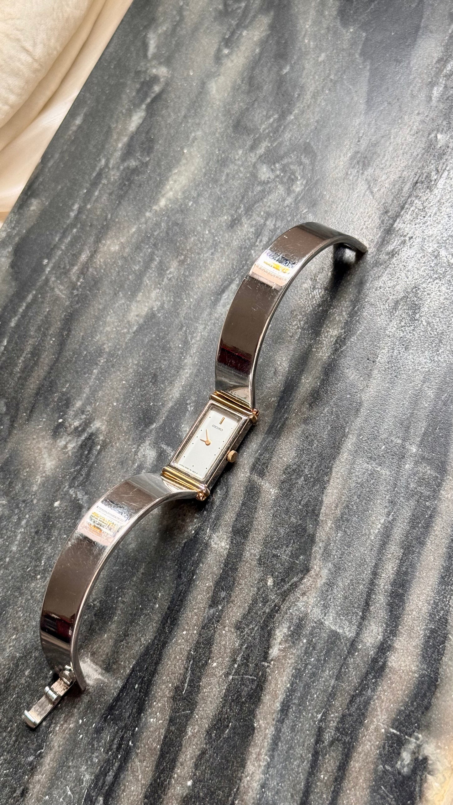 Super Rare Seiko Vintage Bangle Watch 1996