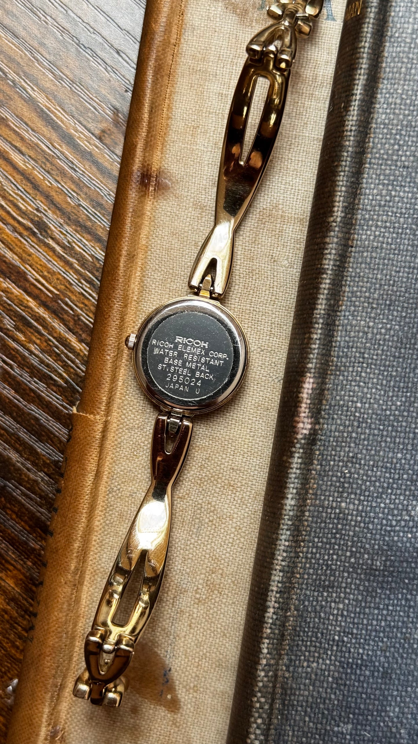 Monpérier - Ricoh Vintage Watch 1990s, champagne gold plated