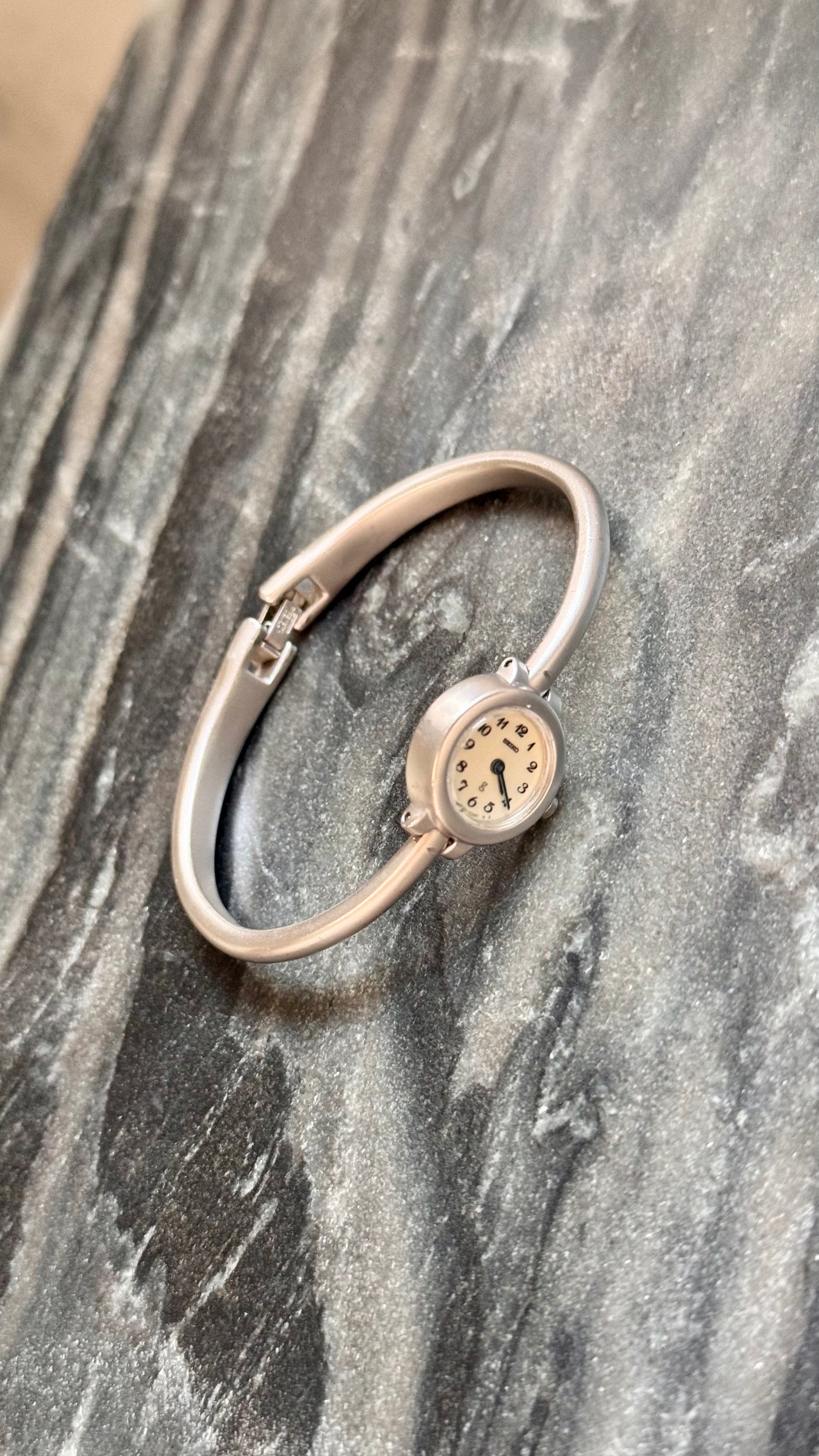 Super Rare Seiko Vintage Bangle Watch 1996