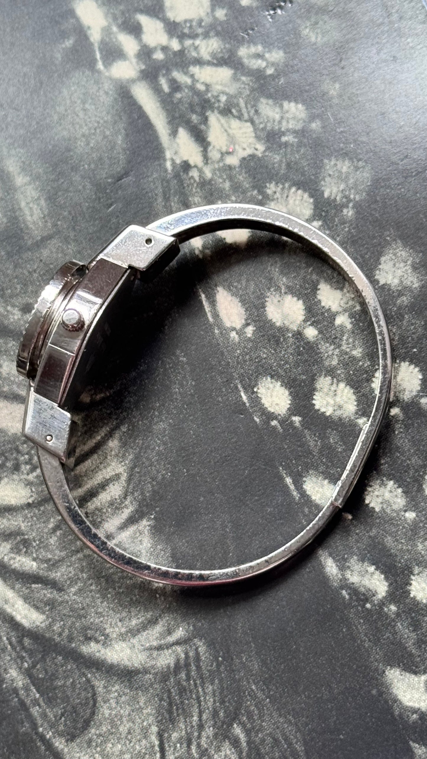 André Mouche Peekaboo vintage watch - rare color