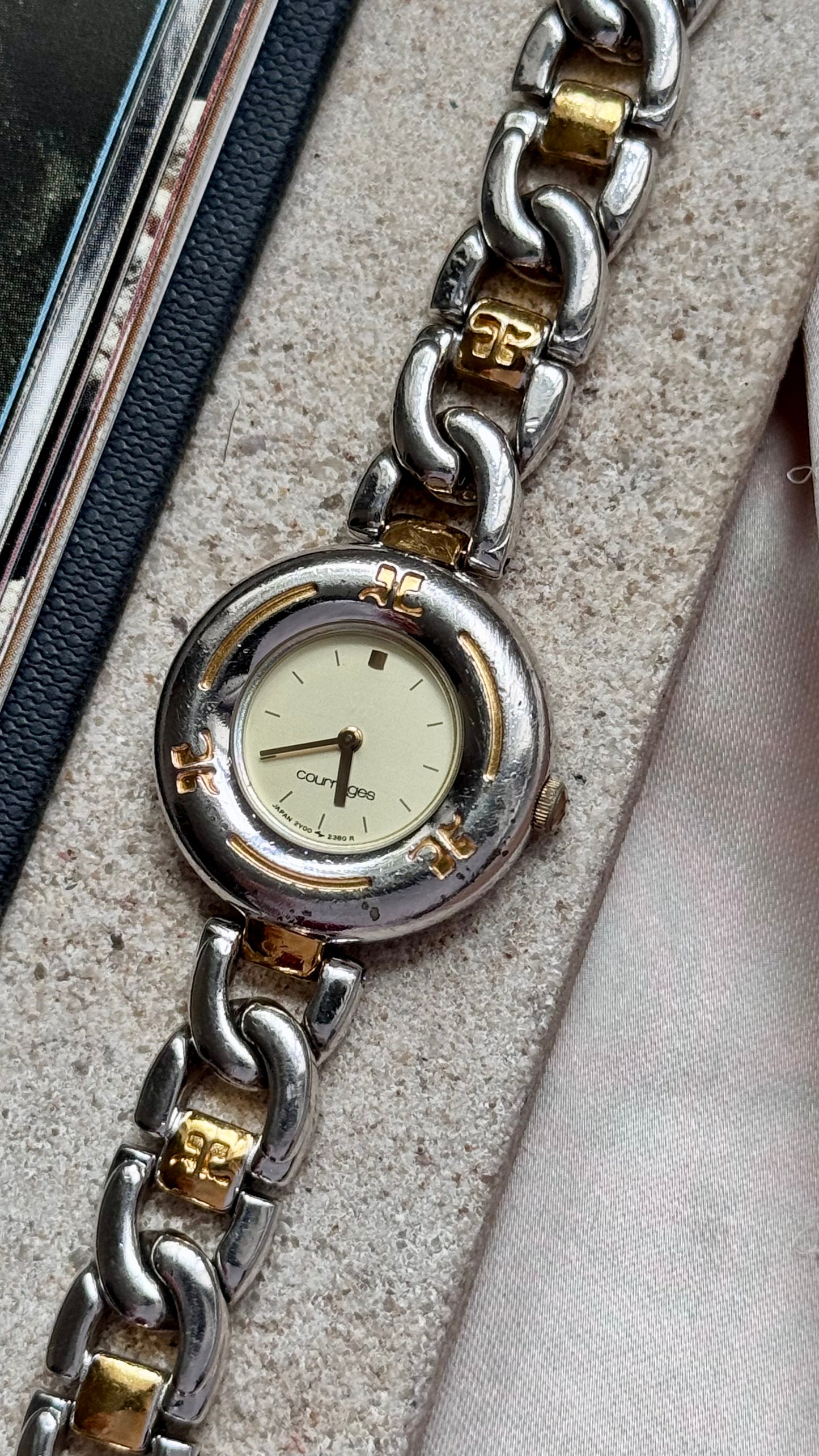 Courrèges vintage watch