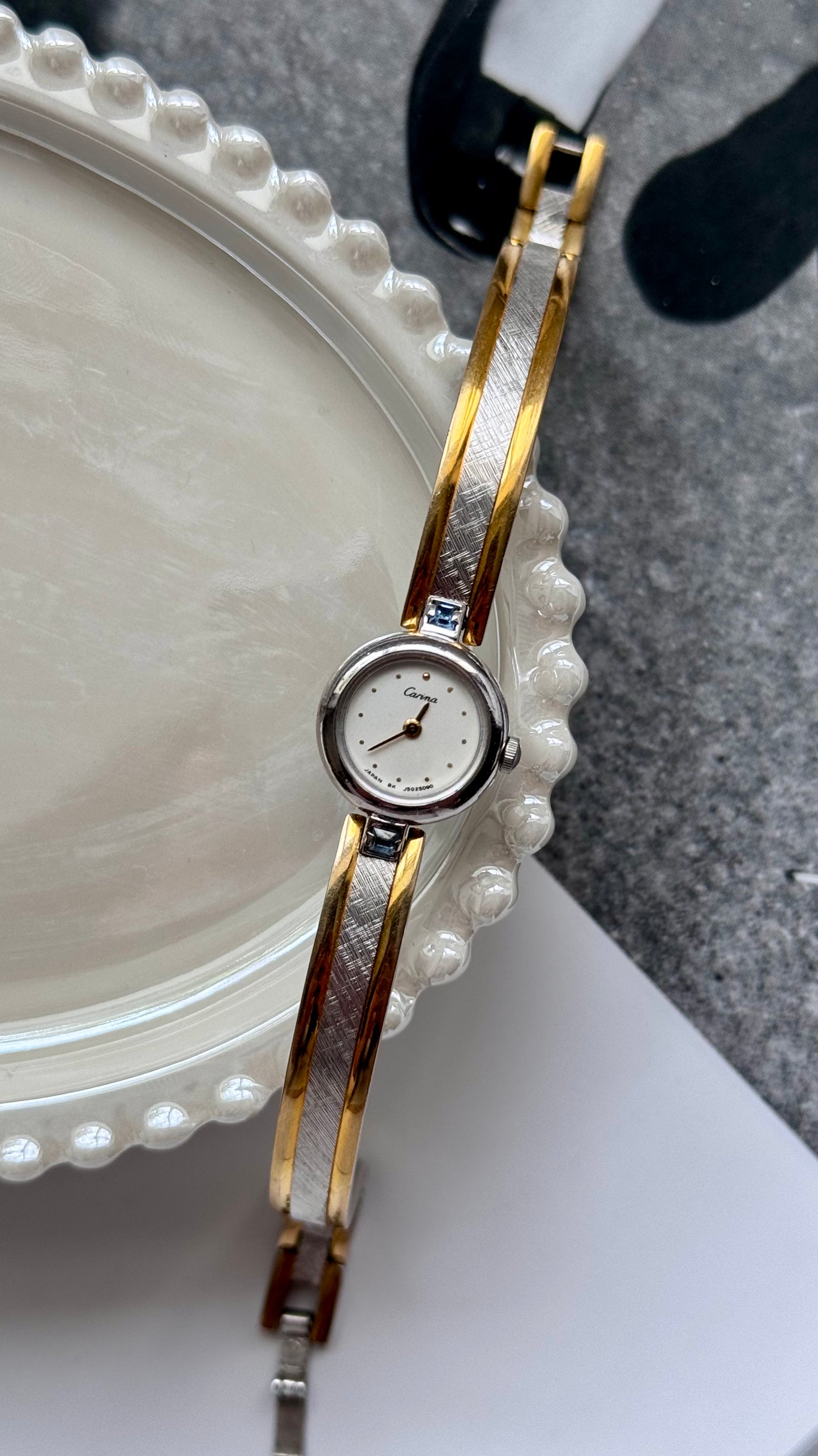 Carina vintage watch - white gold plated