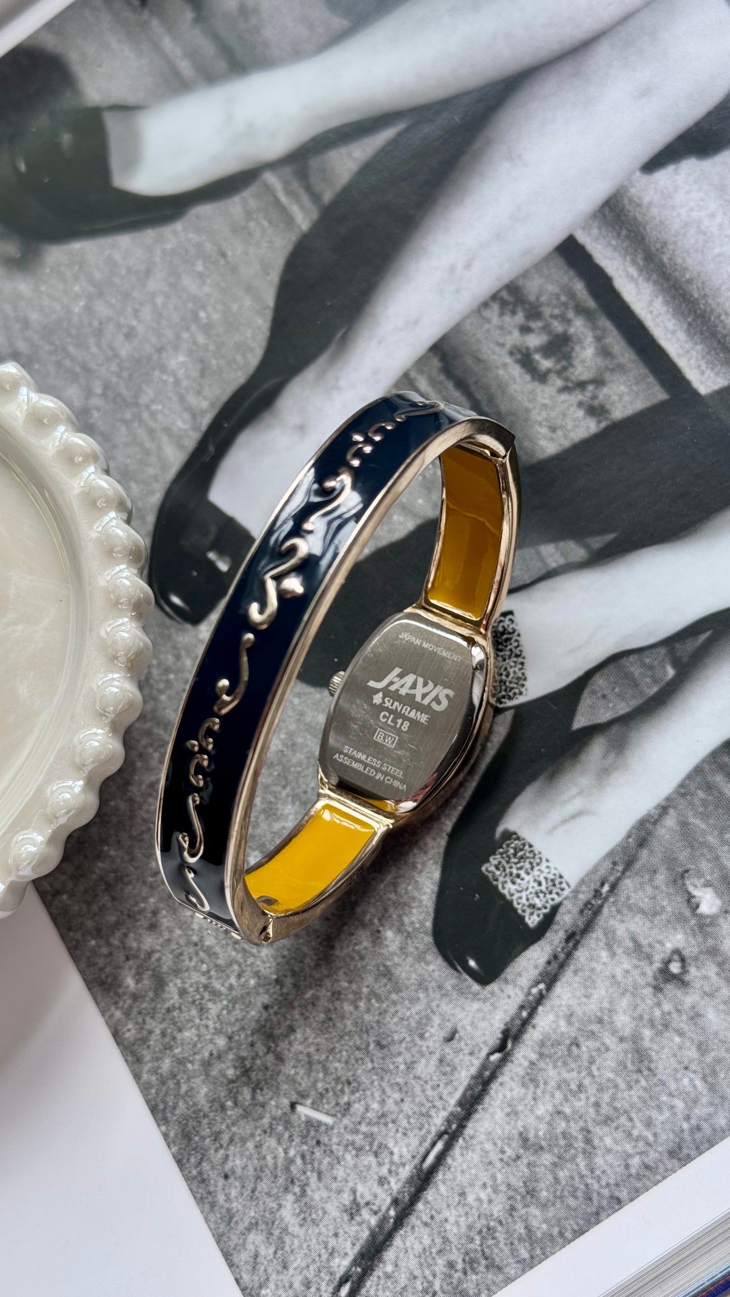 Jaxis Citizen bangle vintage watch