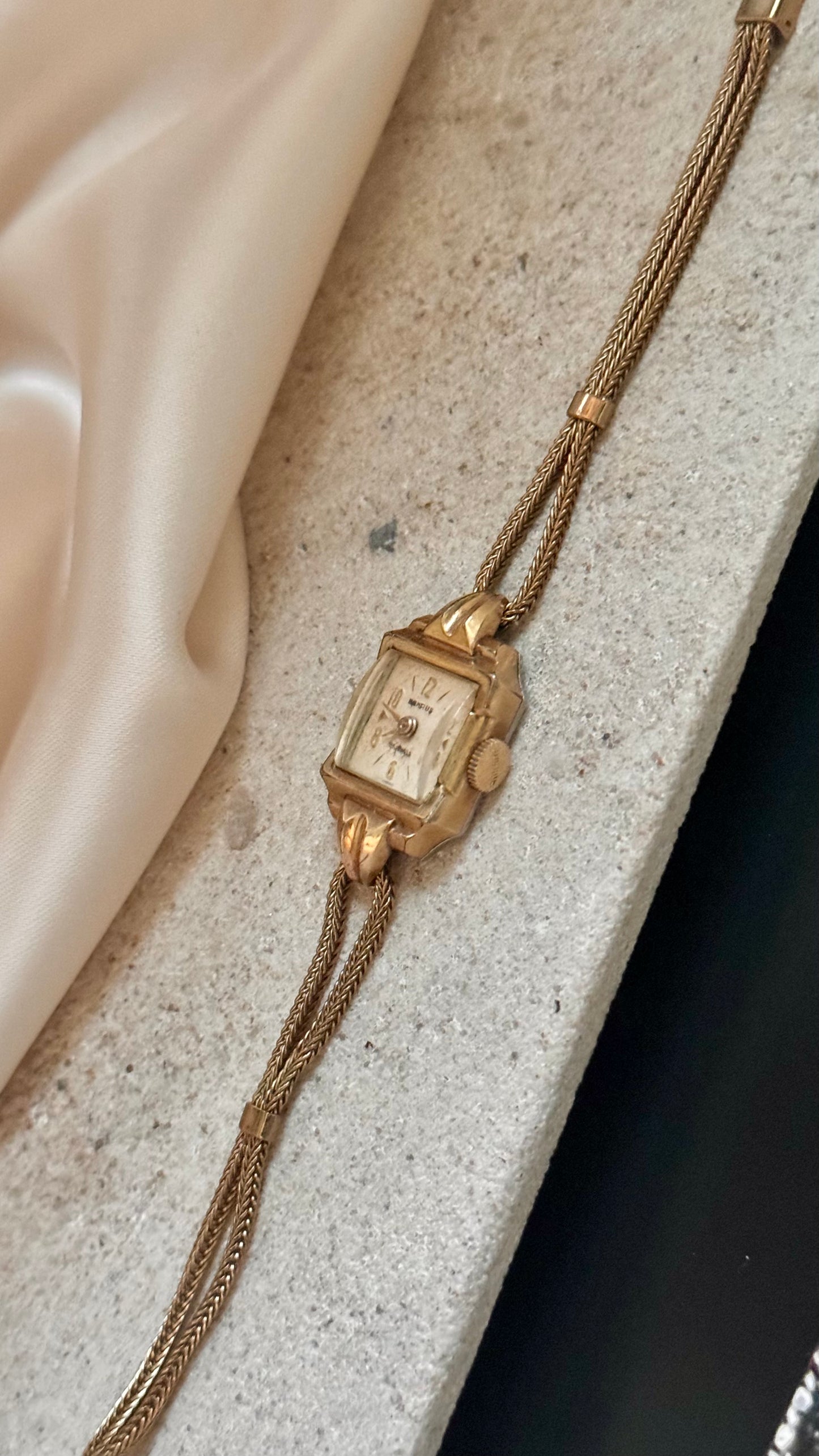 Benrus rolled gold vintage watch - 1960s