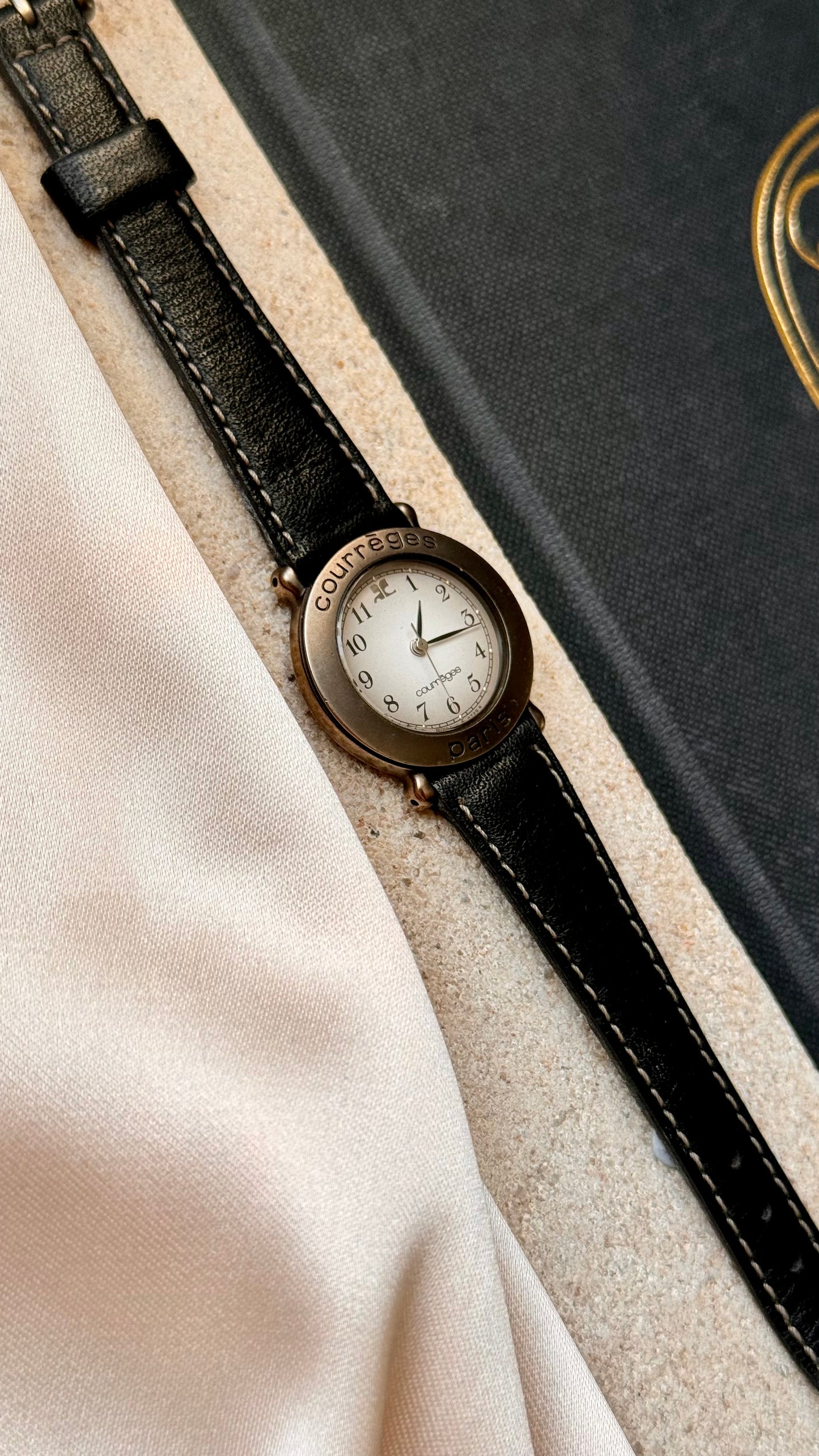 Courrèges vintage watch