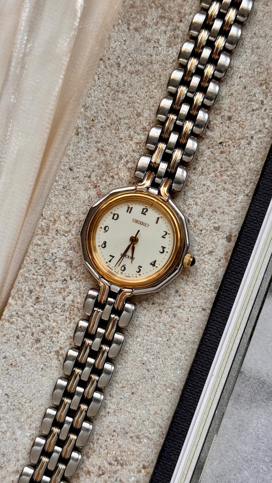 Seiko Lucent vintage watch
