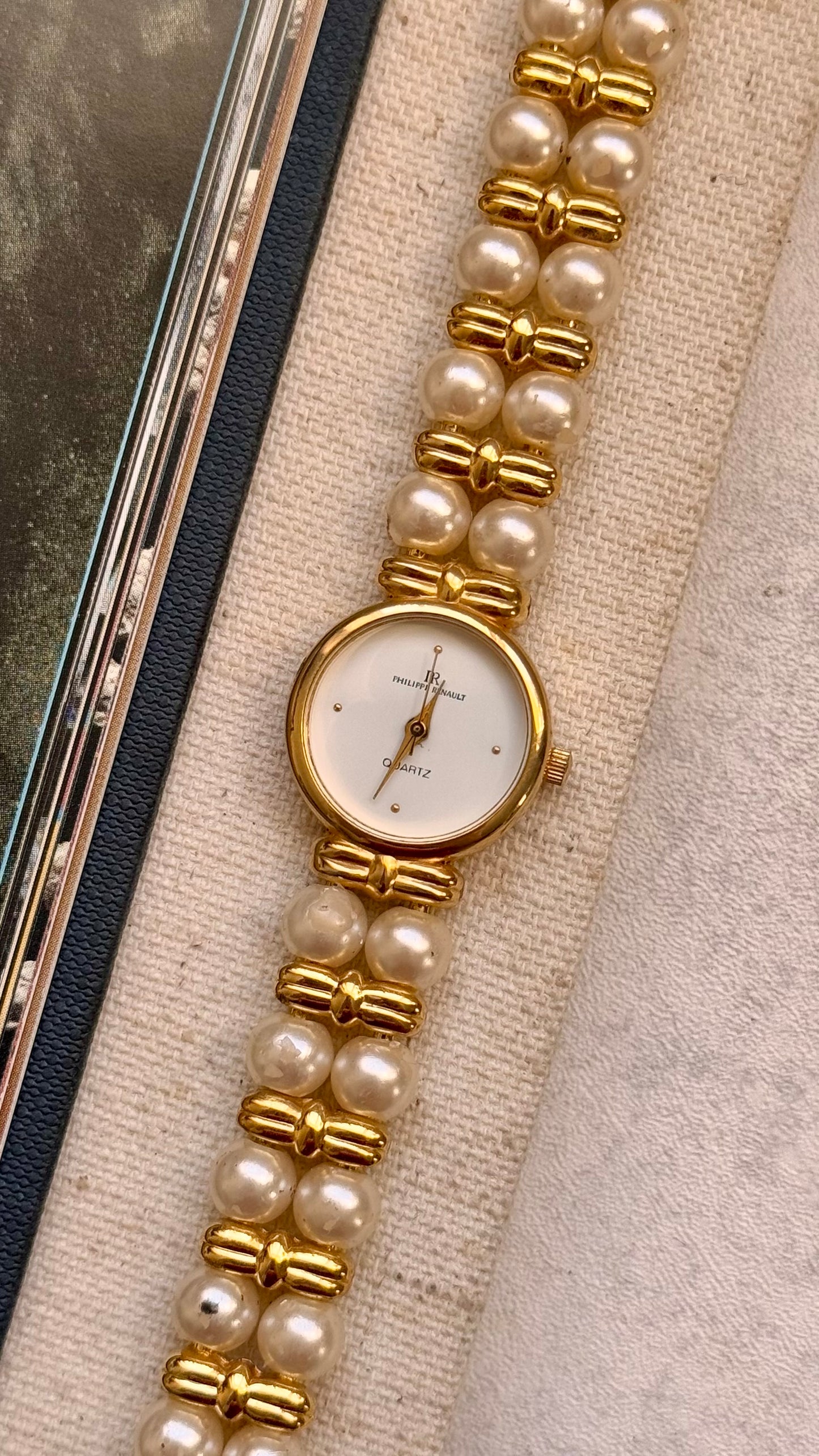 Philippe Renault vintage watch - faux pearl bracelet