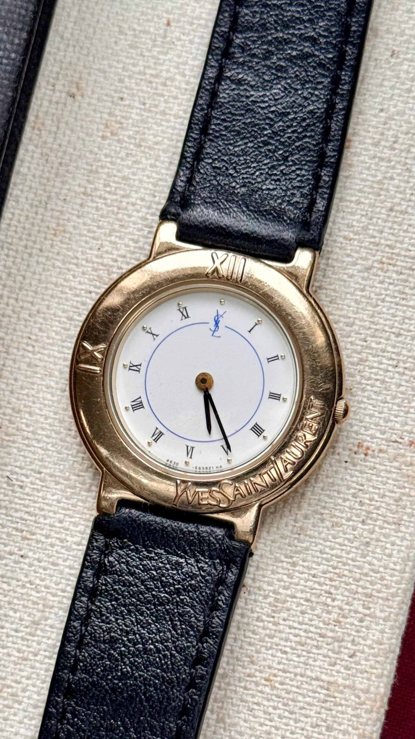 Yves Saint Laurent vintage watch (YSL)