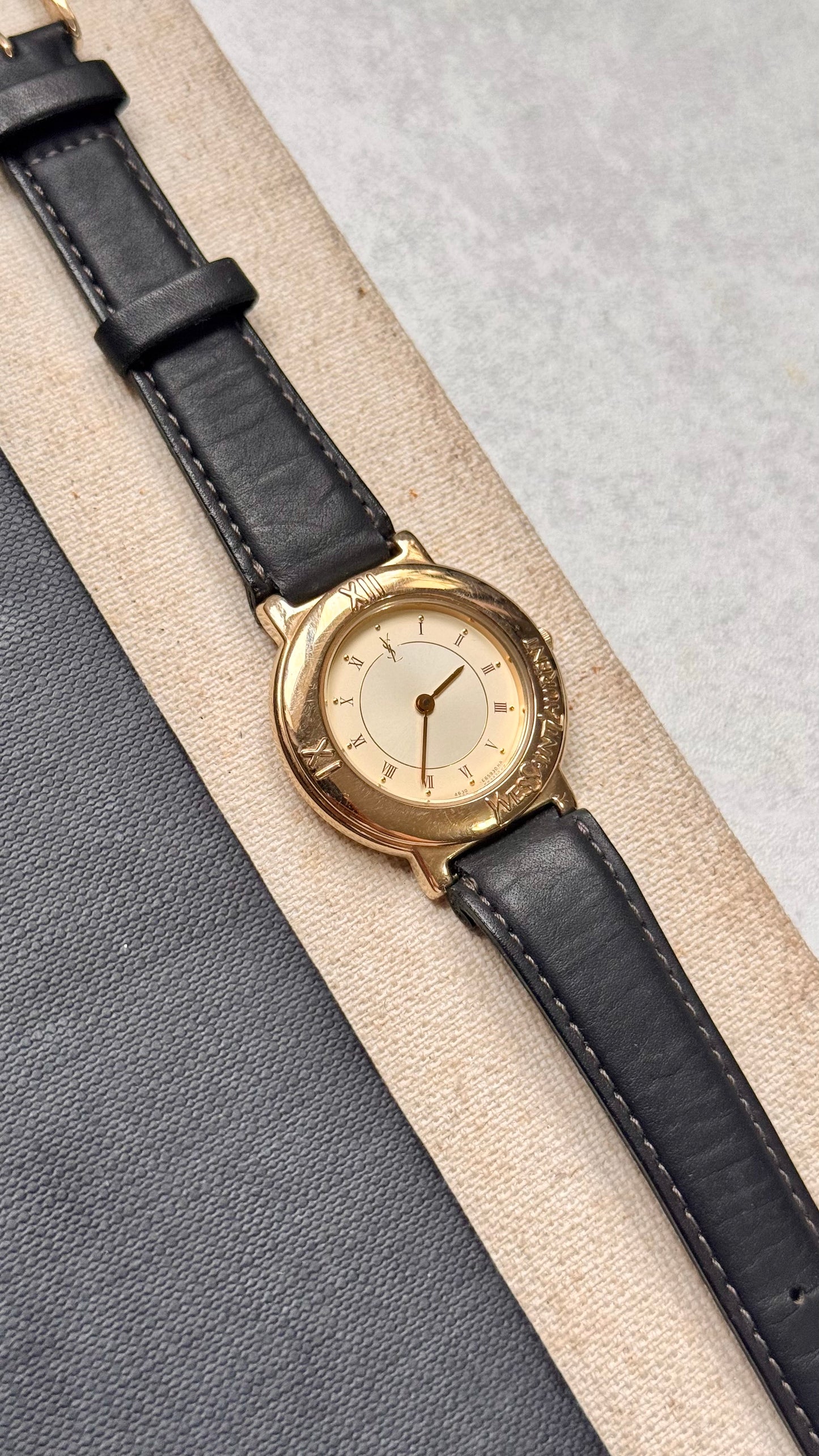 Yves Saint Laurent vintage watch (YSL)