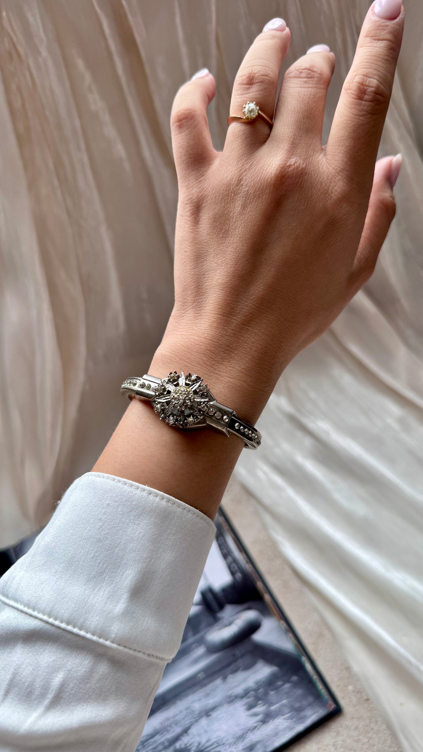 Belami Peekaboo vintage watch