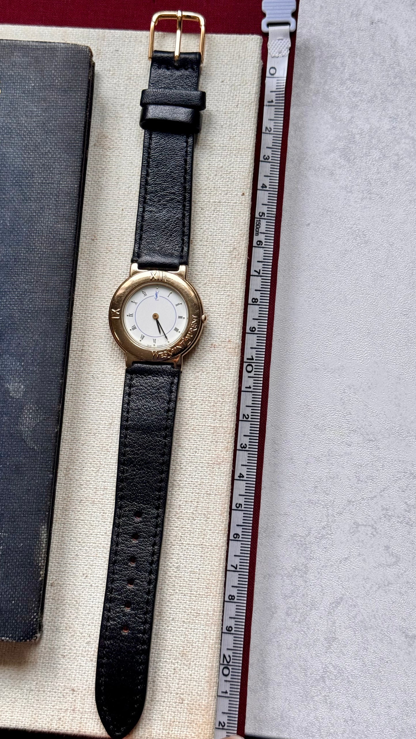 Yves Saint Laurent vintage watch (YSL)