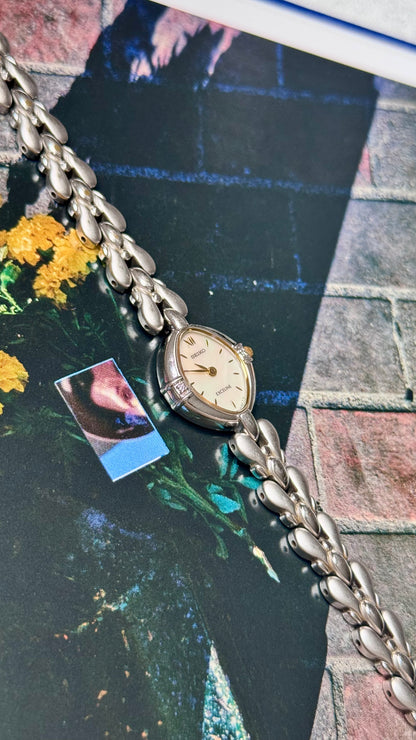 Seiko Exceline 1999 vintage watch - Mother of pearl dial with diamonds