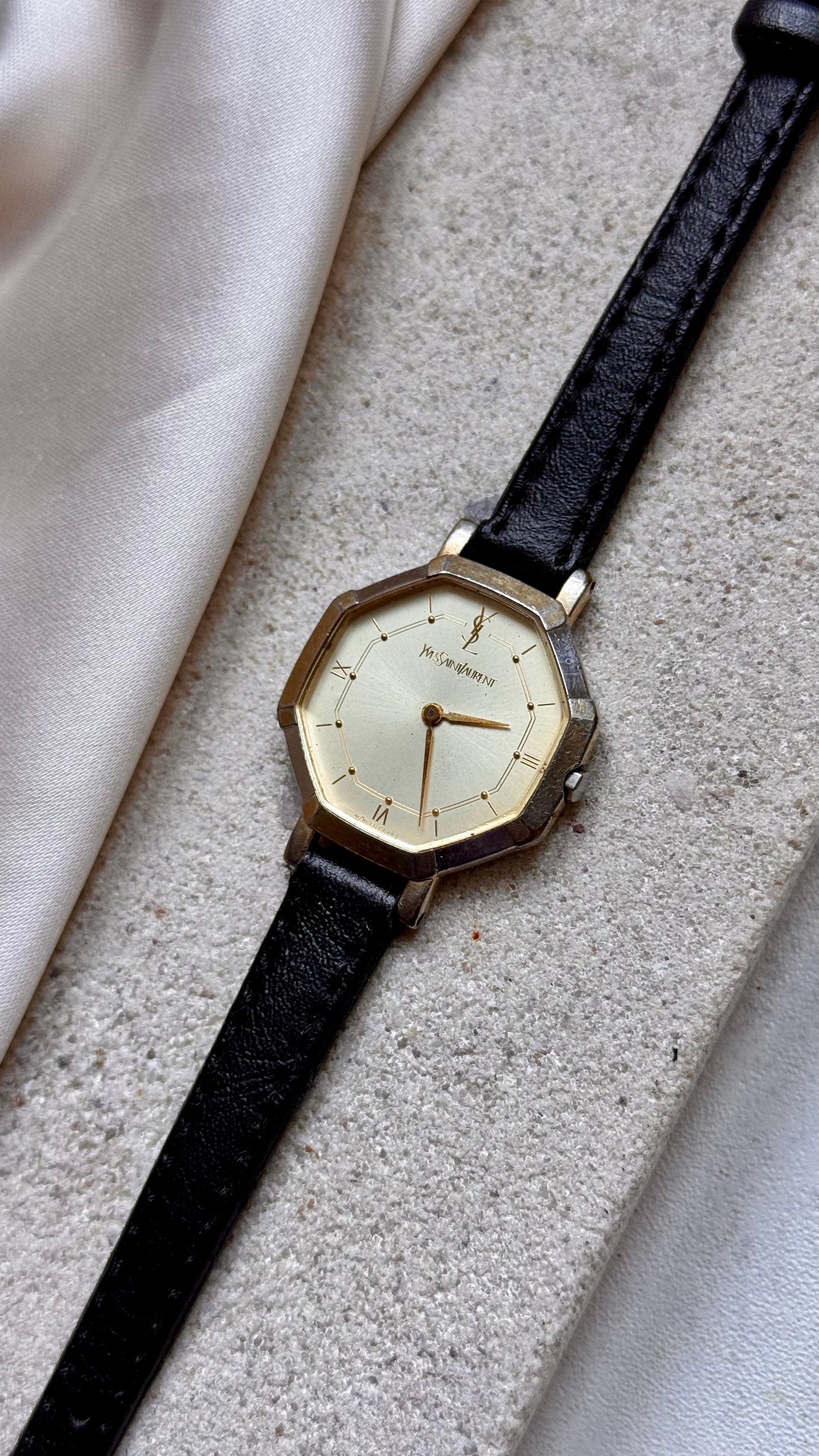 Yves Saint Laurent vintage watch (YSL)