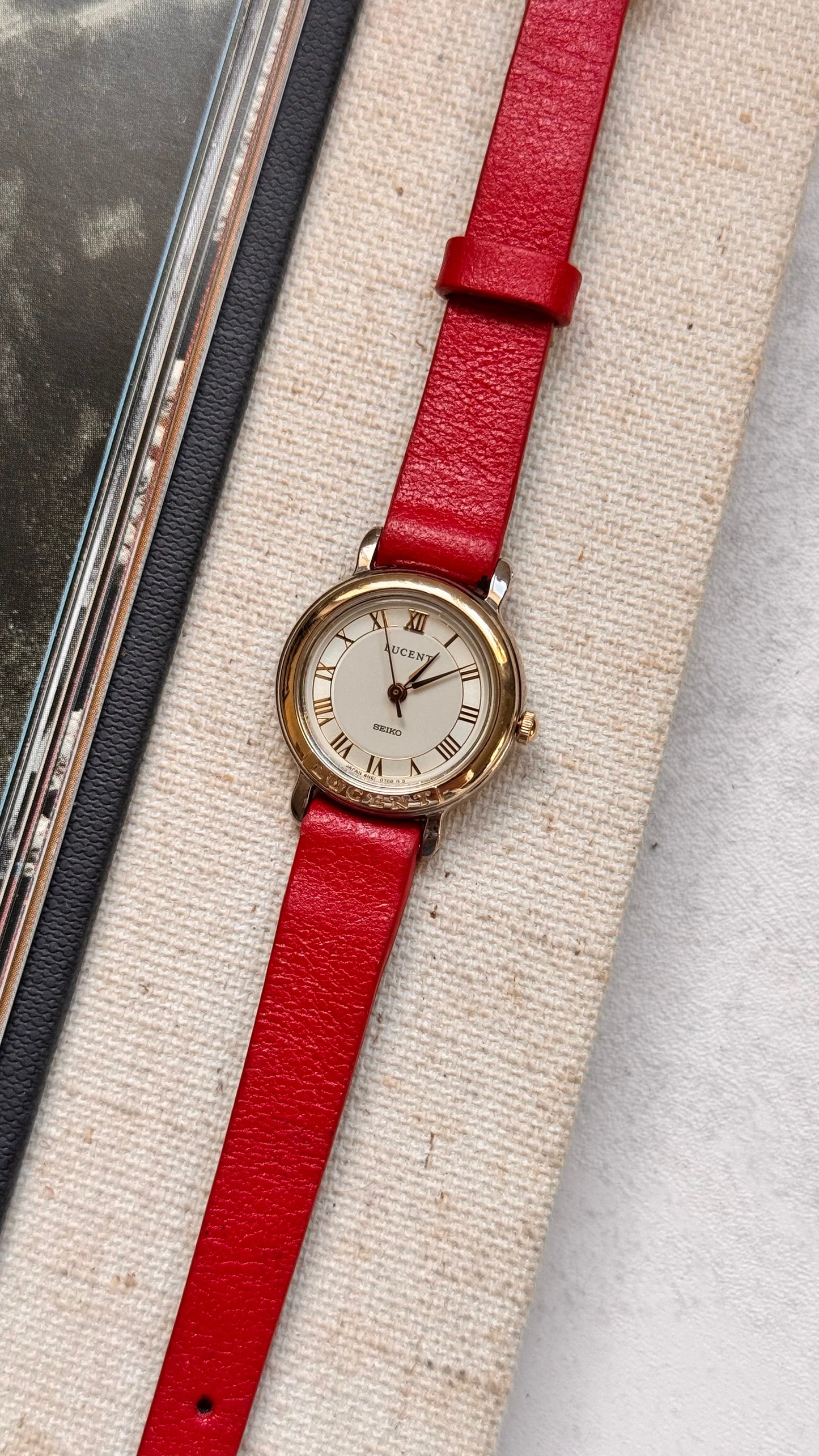 Seiko Lucent vintage watch