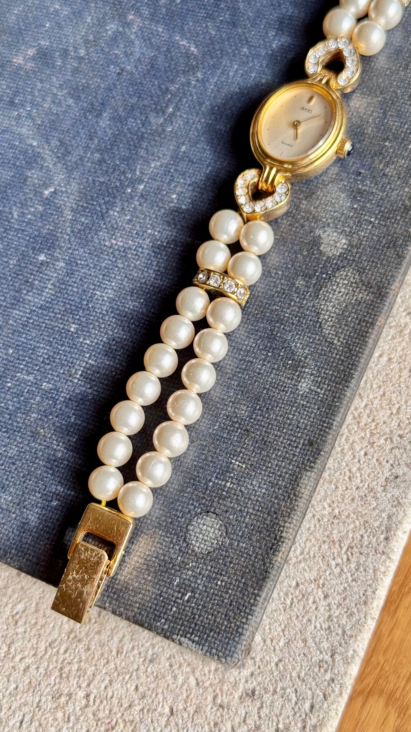Avon vintage watch - faux pearl bracelet